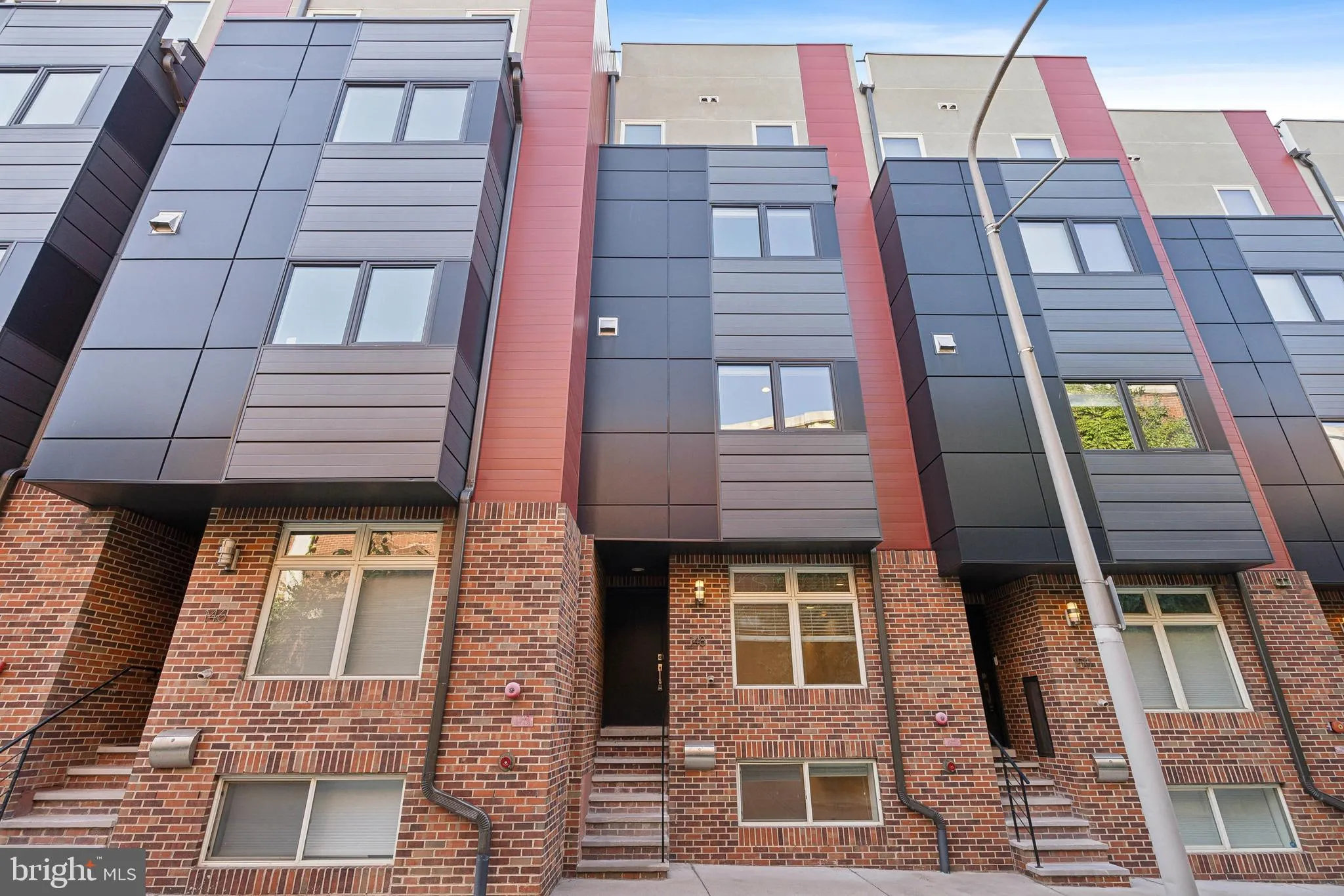 Philadelphia, Pennsylvania 19106, United States, 3 Bedrooms Bedrooms, ,5 BathroomsBathrooms,Residential,Active,43977