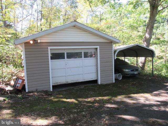 HERSHEY HOLLOW RD - Residential