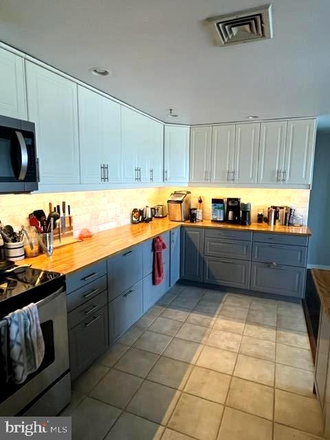 HARBOR EAST - Residential Lease