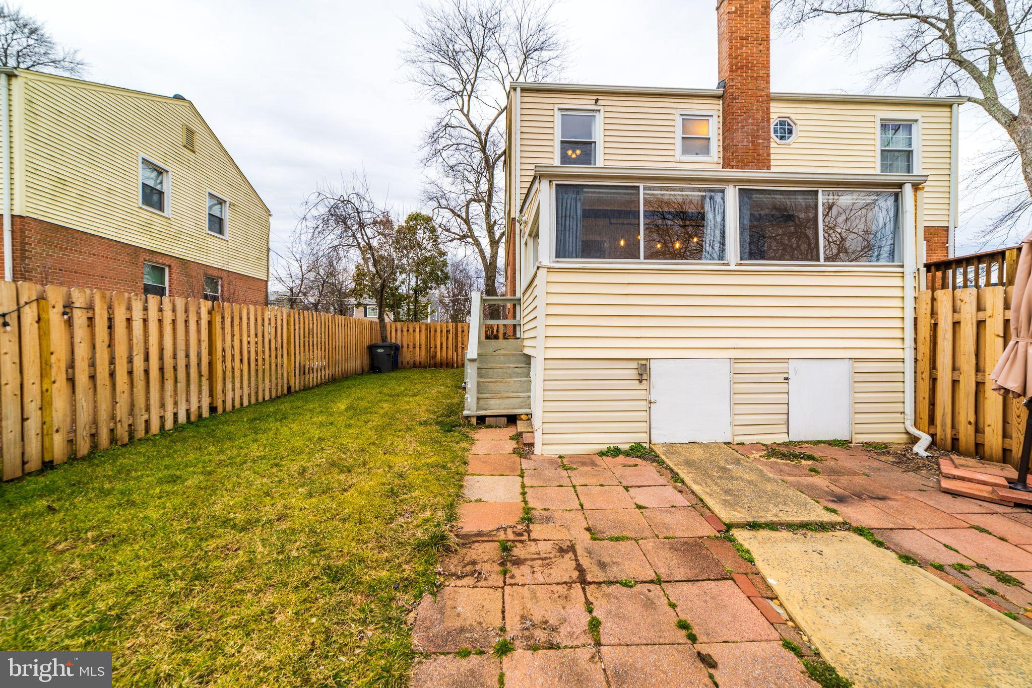 HUNTINGTON - Residential