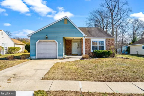 4 Lakebridge Drive, Deptford, NJ 08096 - #: NJGL2053990