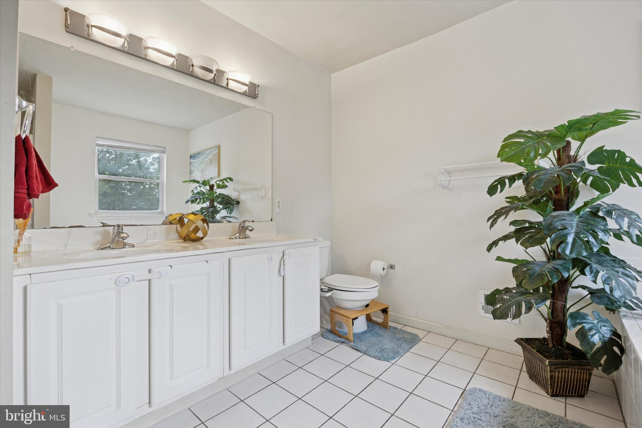 HERITAGE VILLAGE - Residential