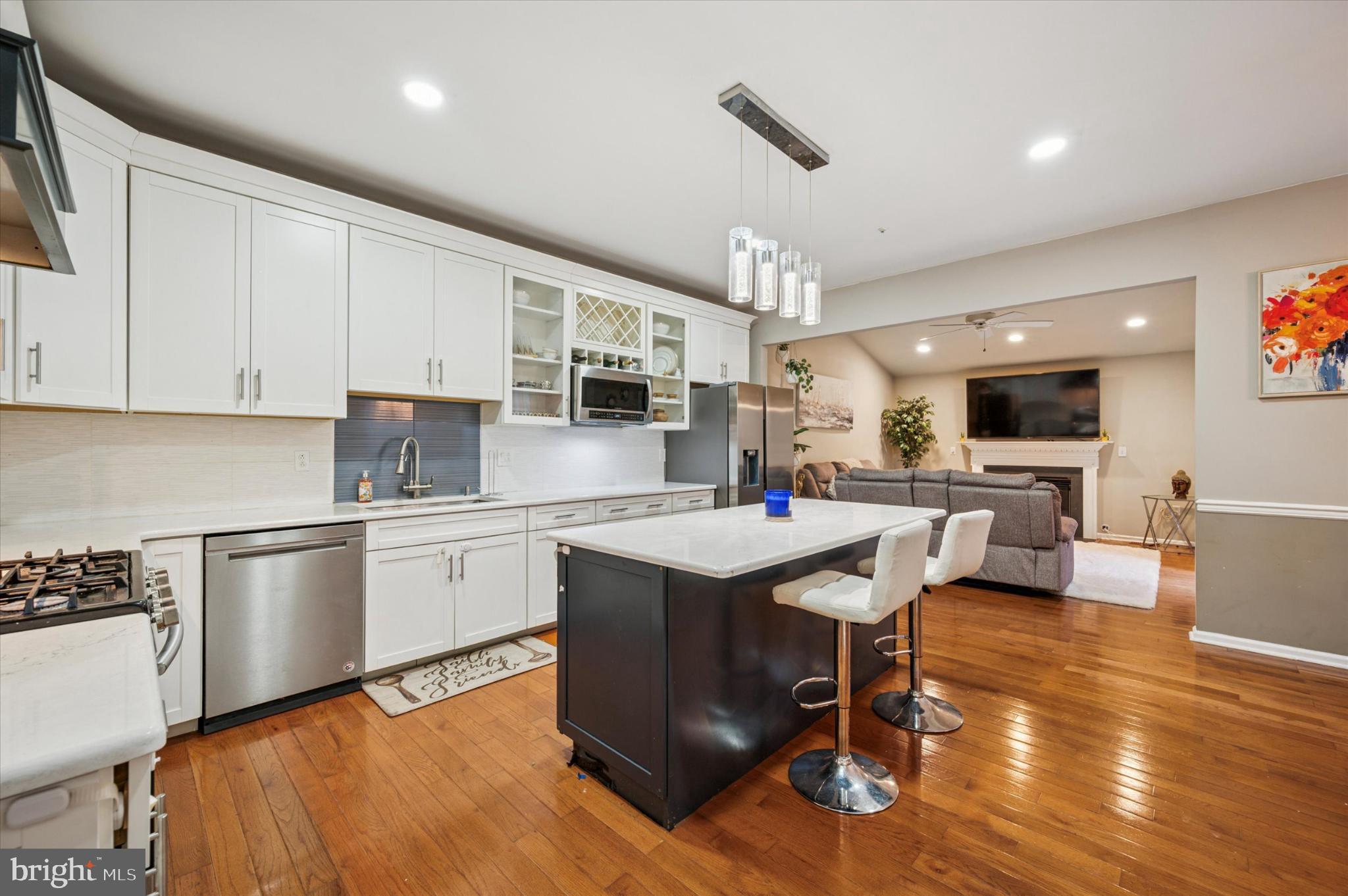 HERITAGE VILLAGE - Residential