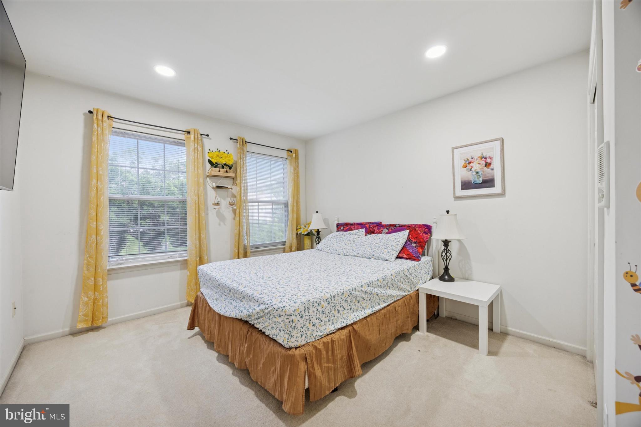 HERITAGE VILLAGE - Residential