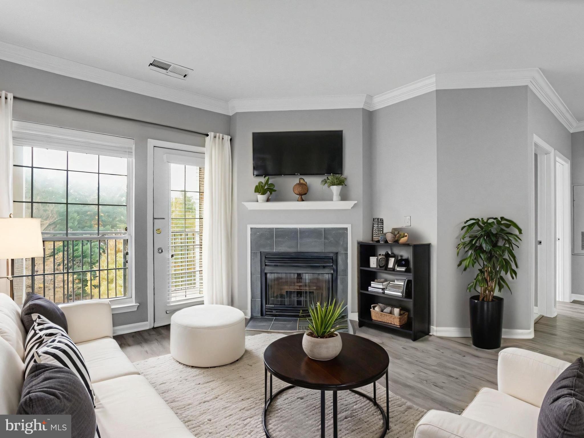 4862 EISENHOWER AVENUE 458