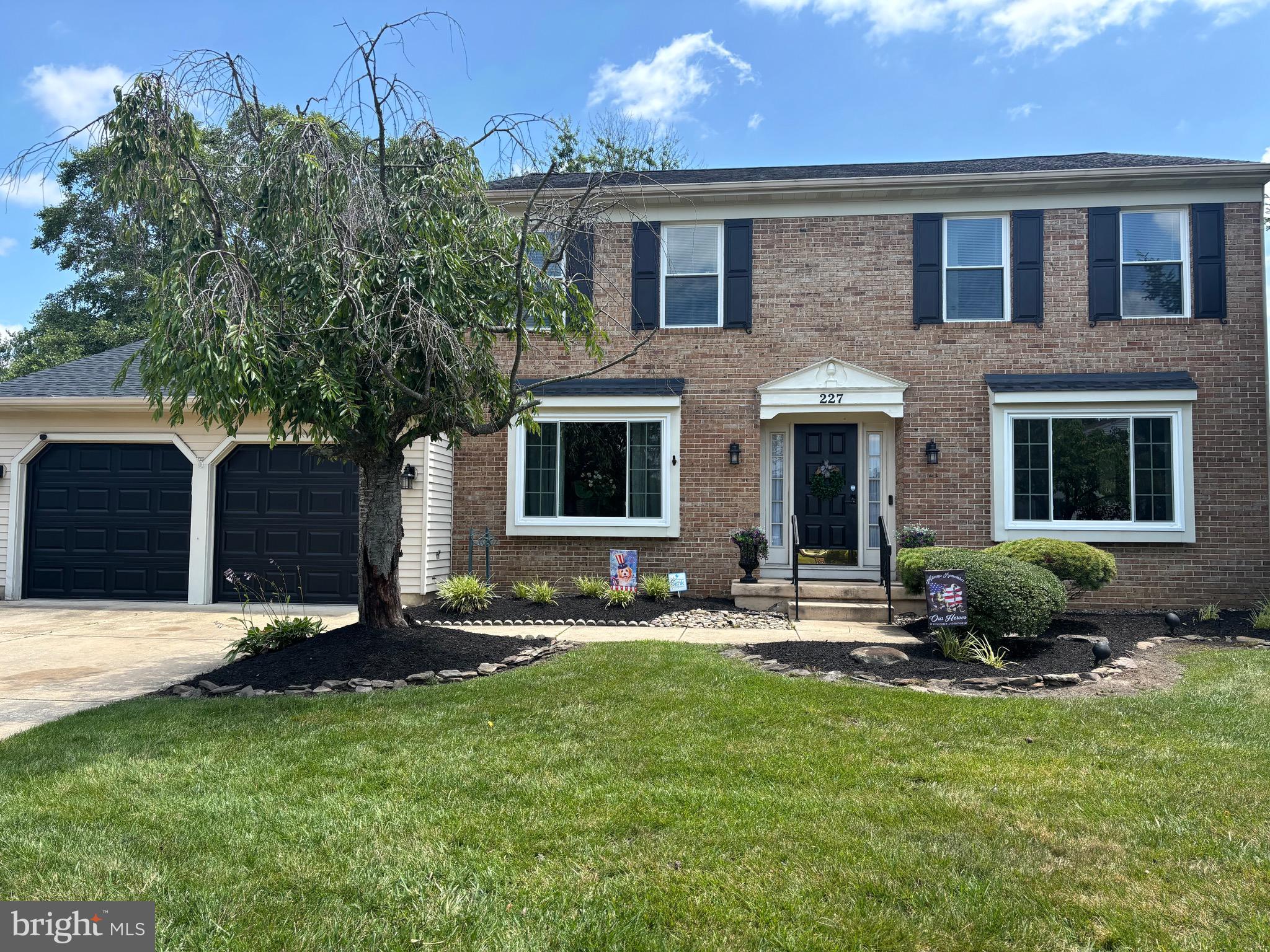 227 RAMBLEWOOD DRIVE