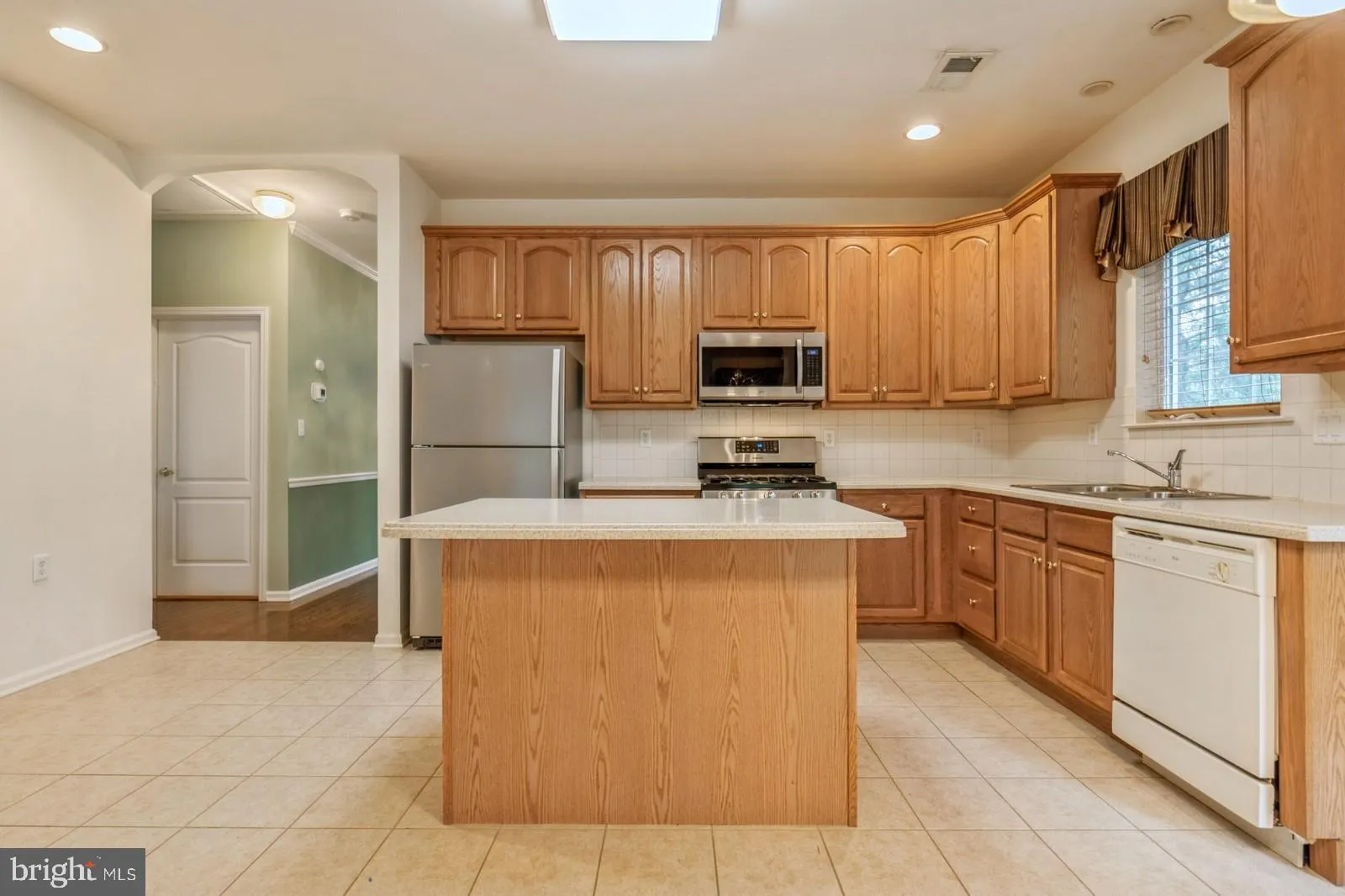 West Windsor, New Jersey 08550, United States, 2 Bedrooms Bedrooms, ,2 BathroomsBathrooms,Residential,Active,141487