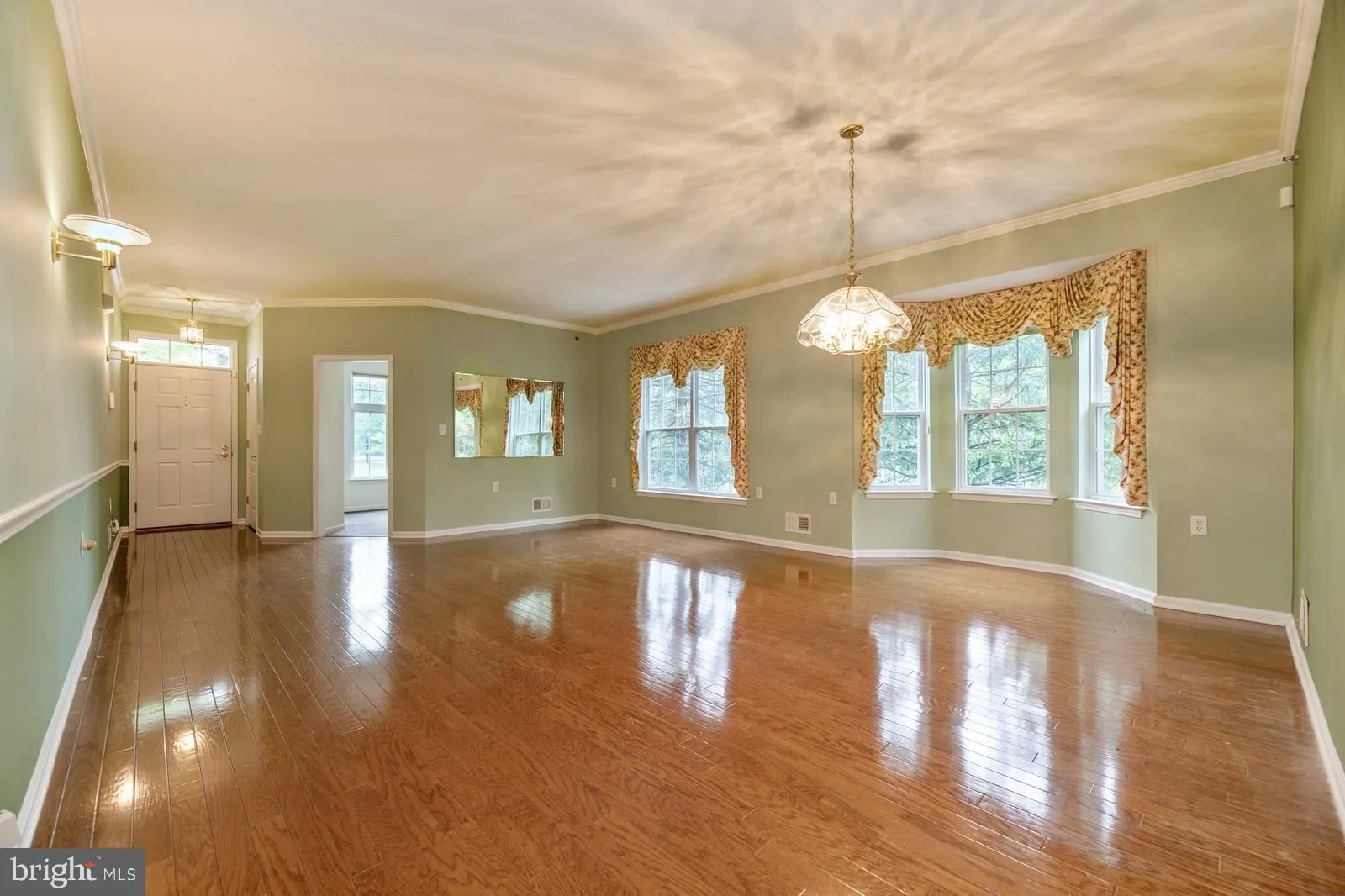 West Windsor, New Jersey 08550, United States, 2 Bedrooms Bedrooms, ,2 BathroomsBathrooms,Residential,Active,141487
