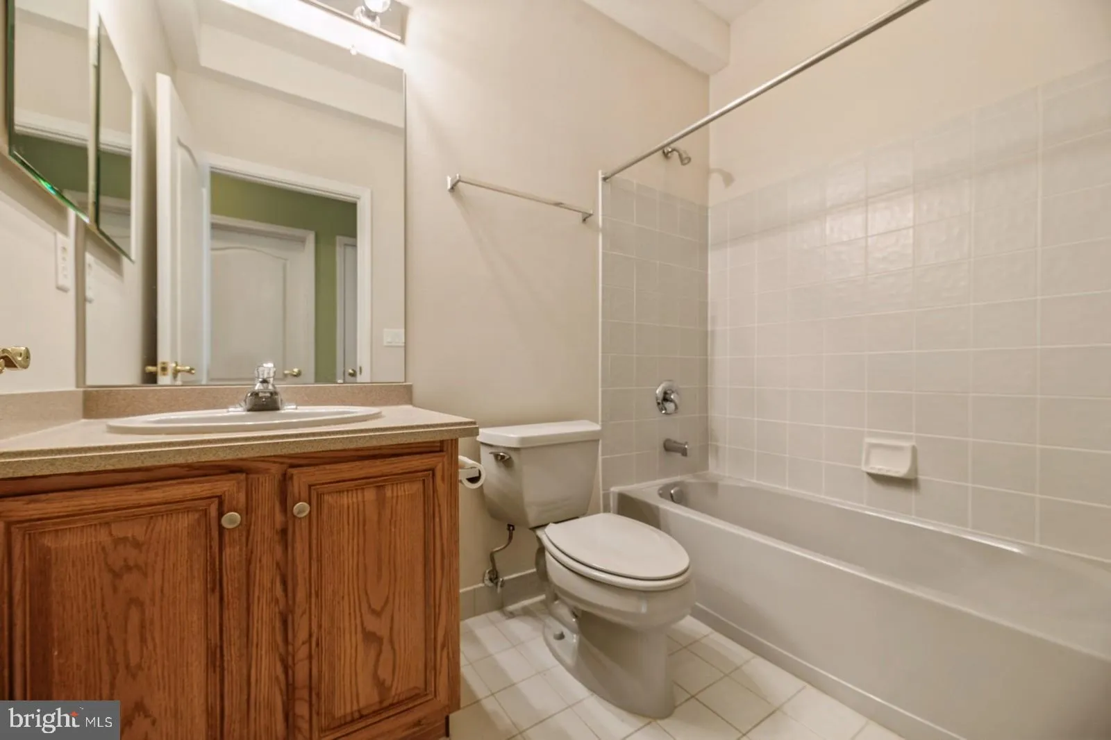 West Windsor, New Jersey 08550, United States, 2 Bedrooms Bedrooms, ,2 BathroomsBathrooms,Residential,Active,141487