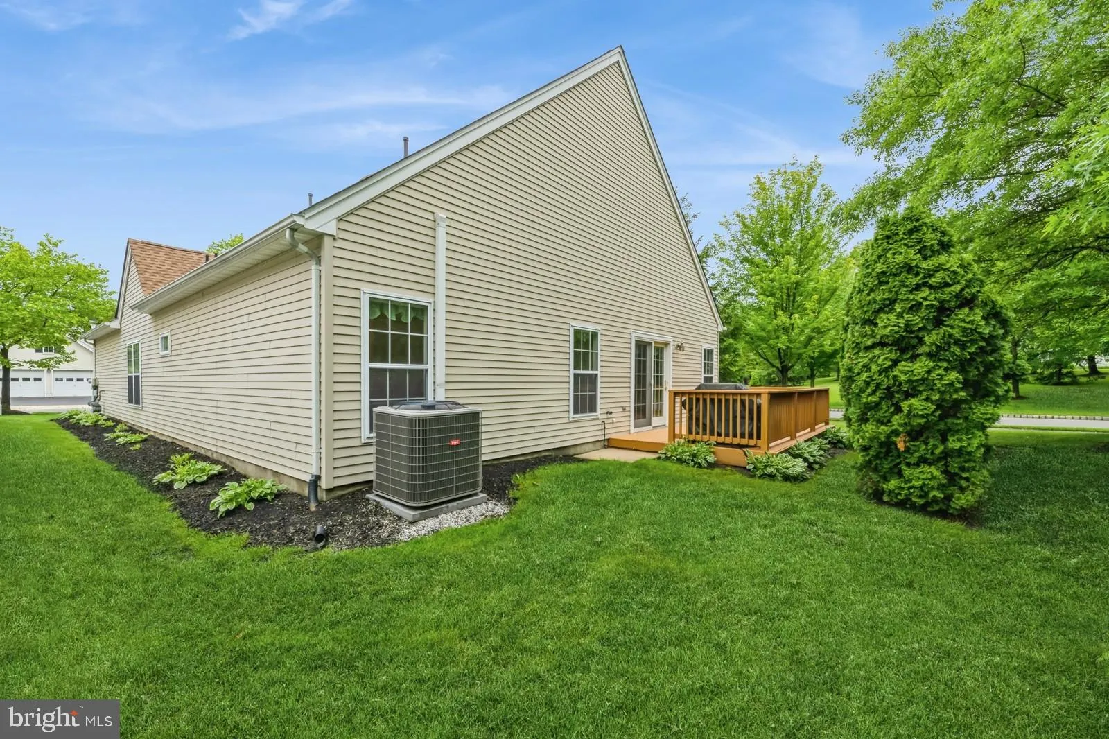 West Windsor, New Jersey 08550, United States, 2 Bedrooms Bedrooms, ,2 BathroomsBathrooms,Residential,Active,141487