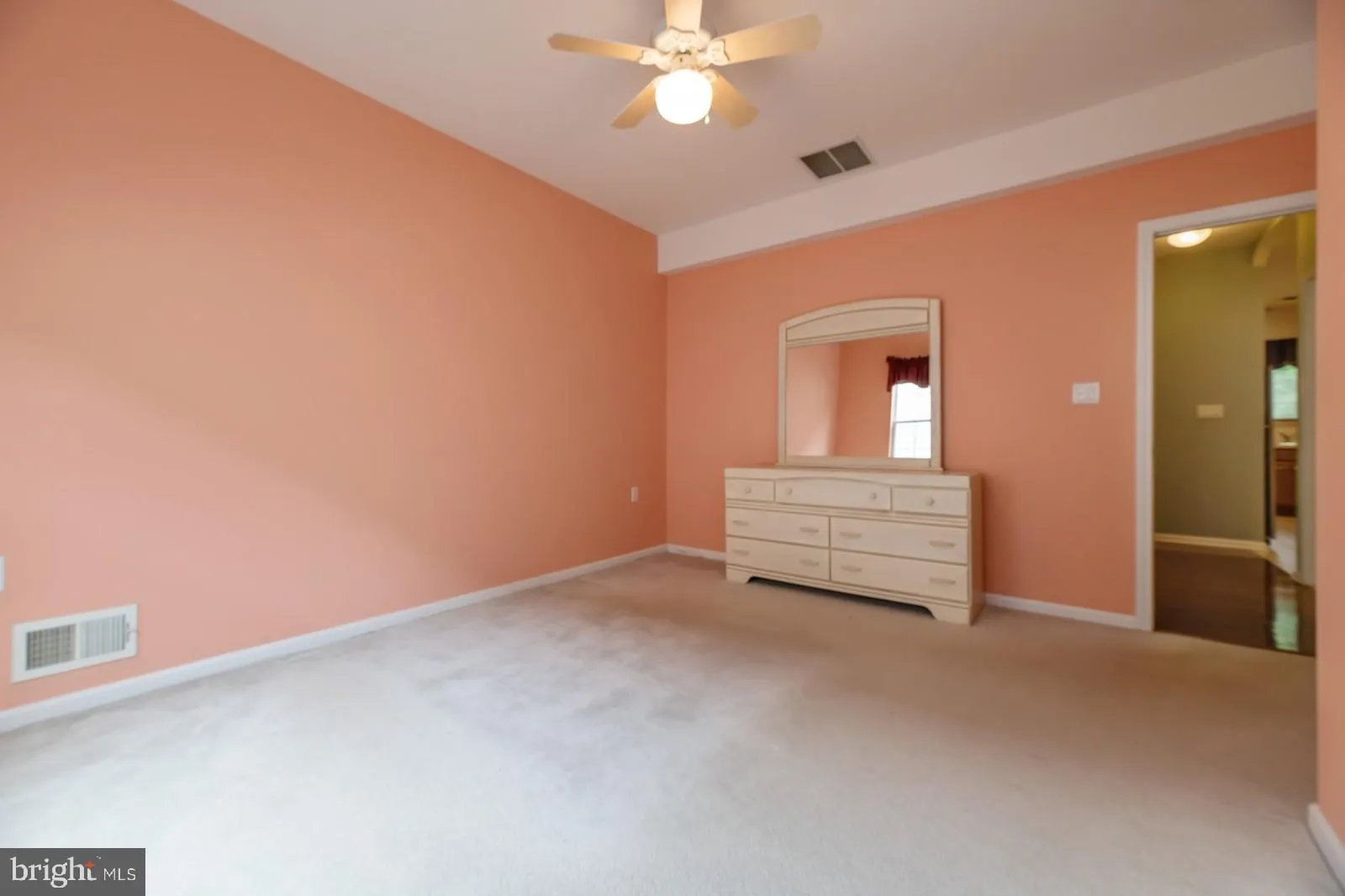 West Windsor, New Jersey 08550, United States, 2 Bedrooms Bedrooms, ,2 BathroomsBathrooms,Residential,Active,141487