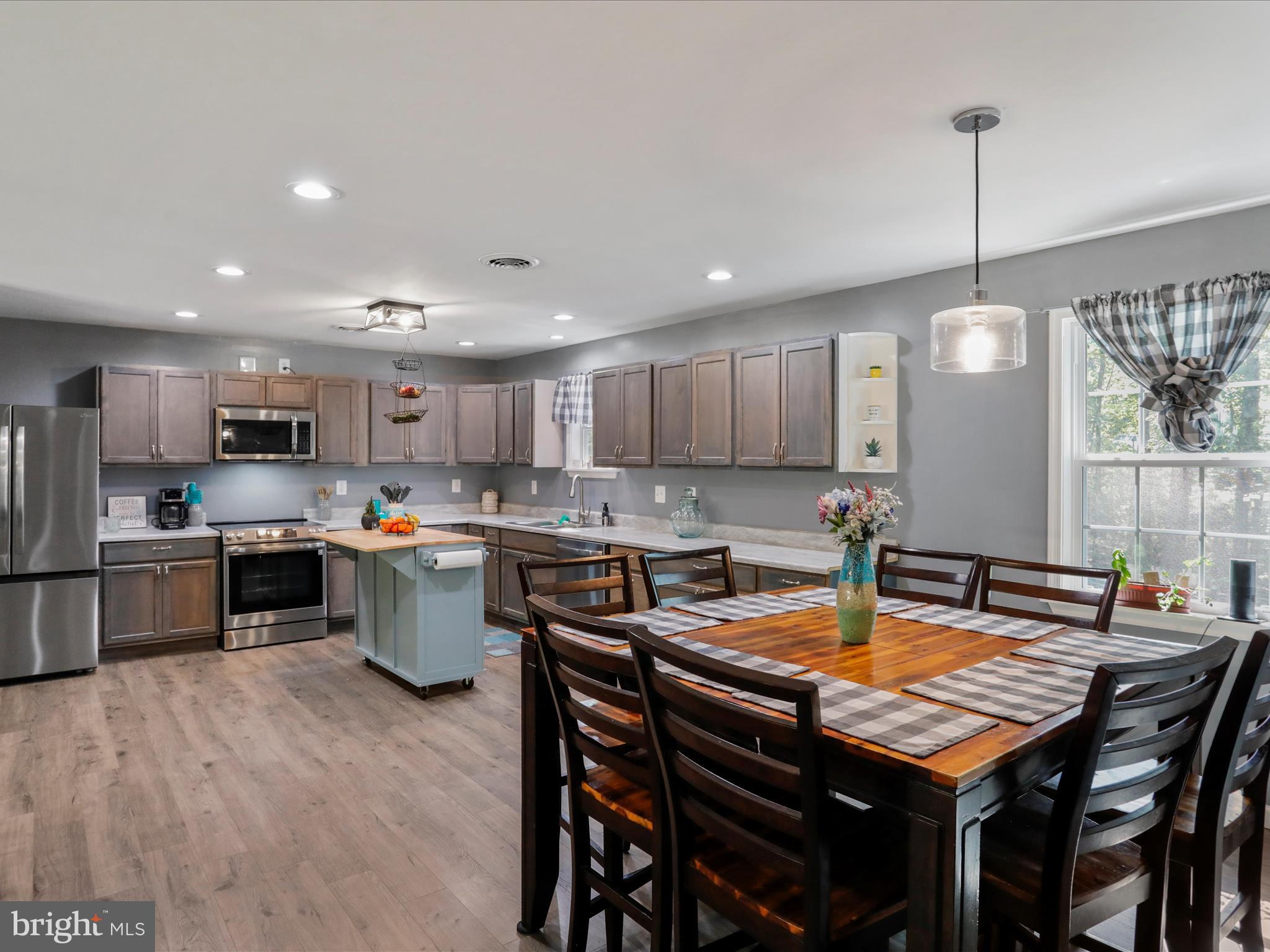 FOREST EDGE ESTATES - Residential