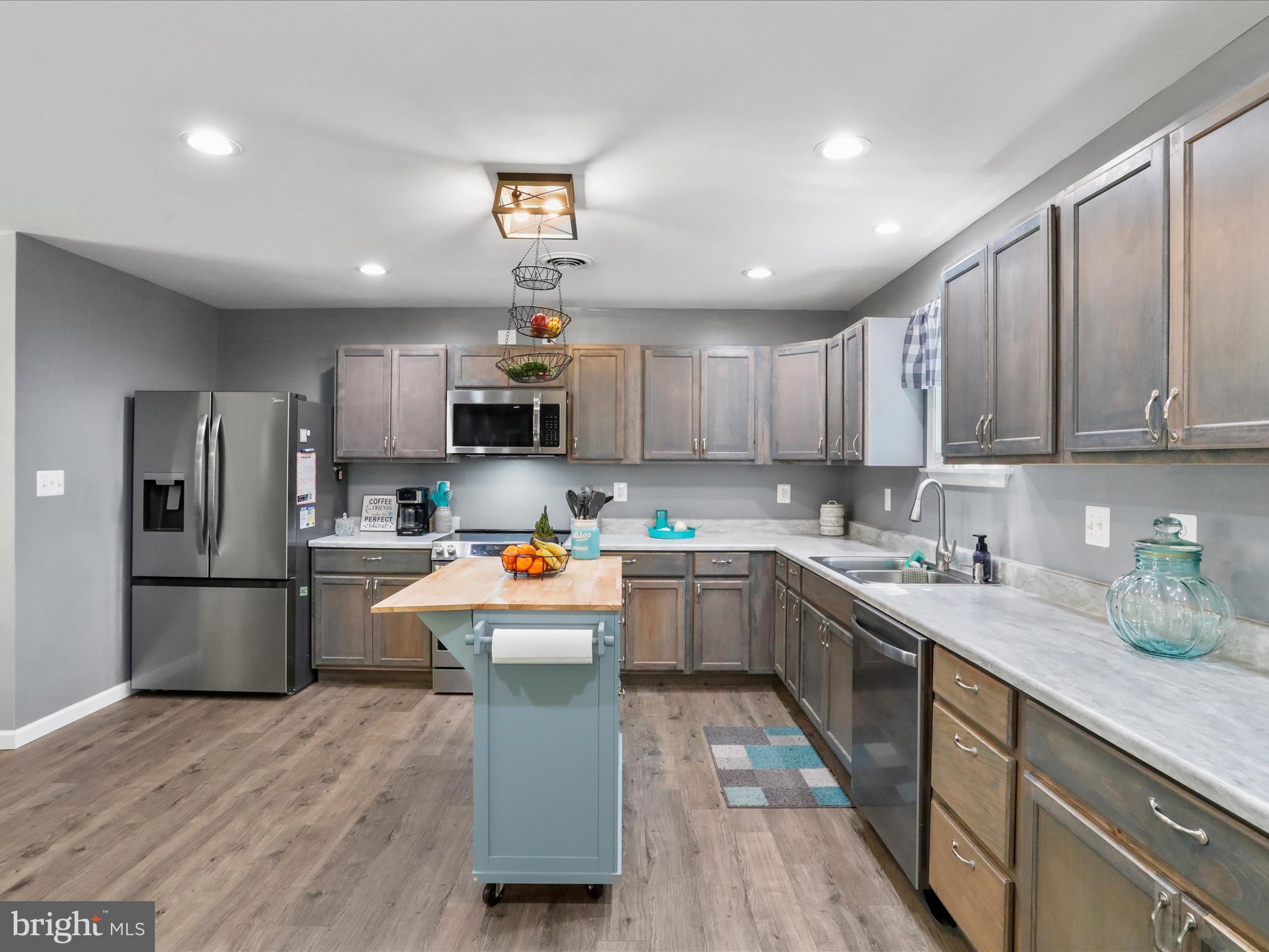 FOREST EDGE ESTATES - Residential