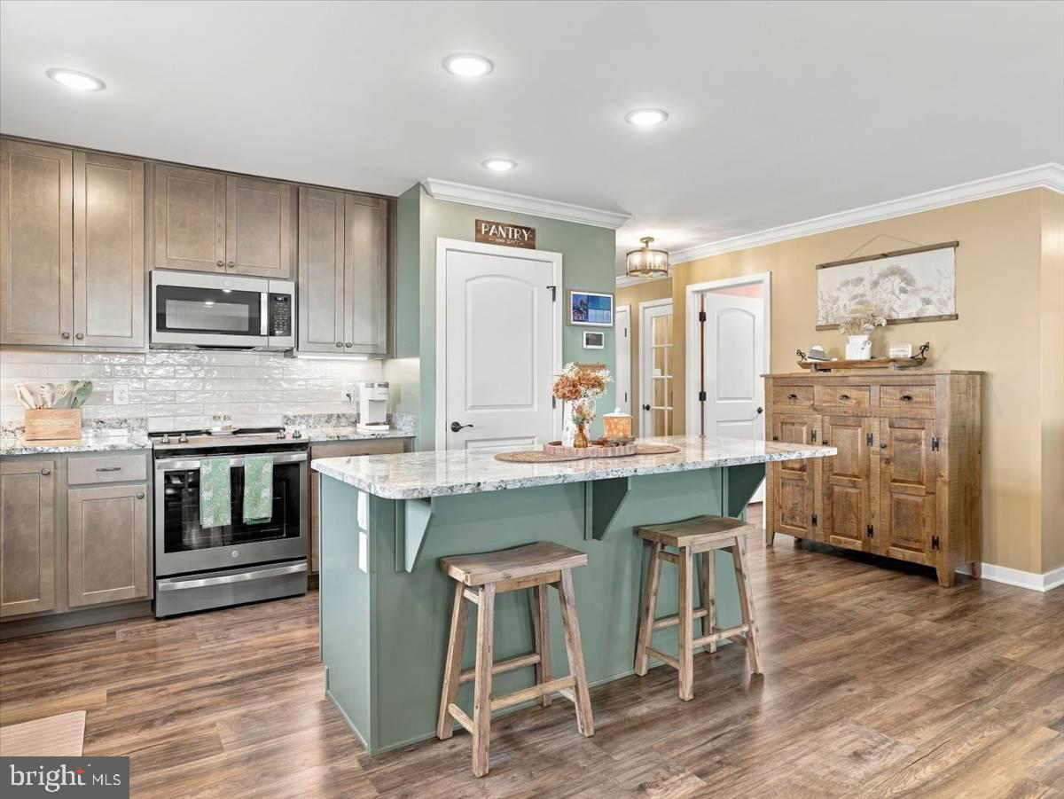 284 DRIPPING SPRING DRIVE