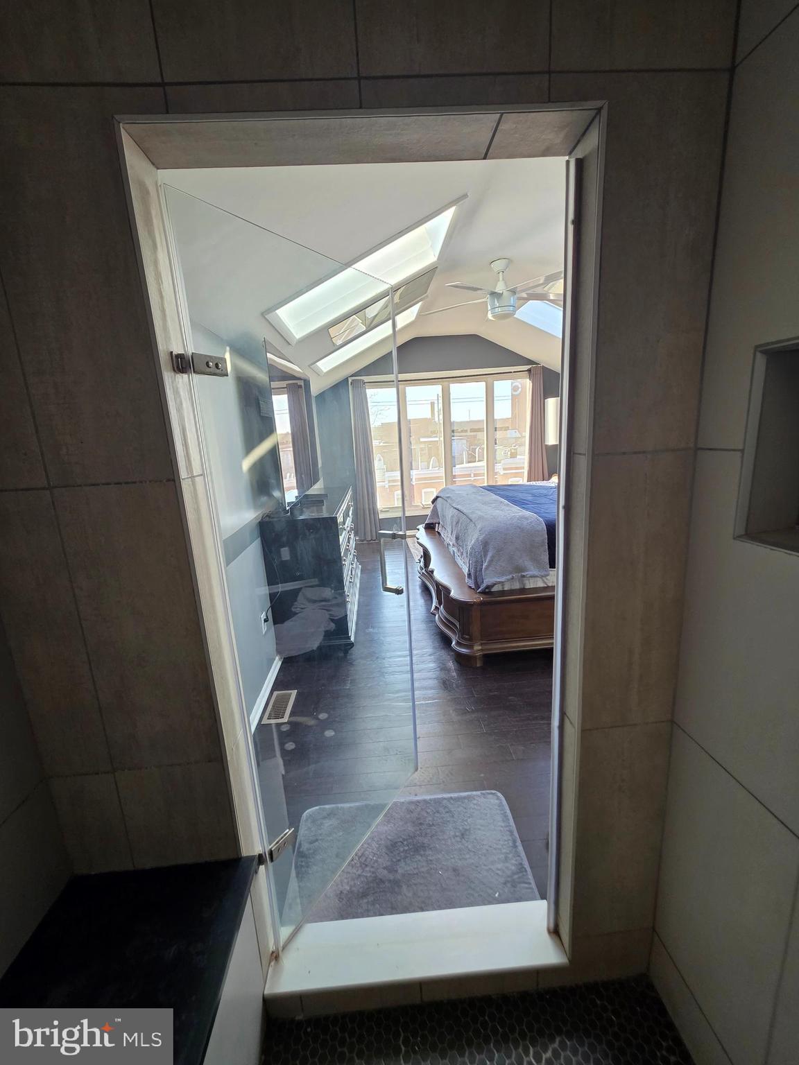 WASHINGTON VILLAGE - Residential