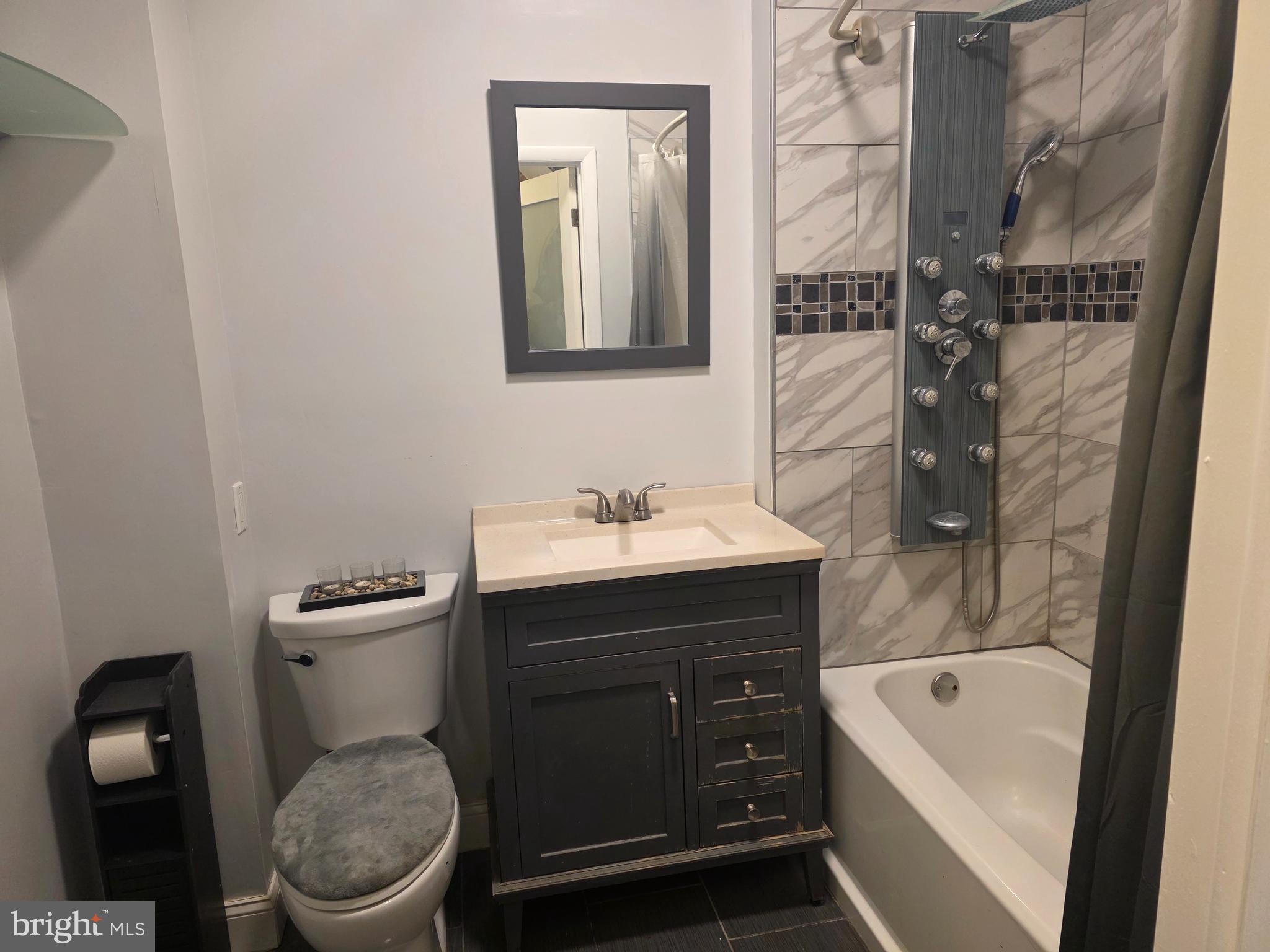 WASHINGTON VILLAGE - Residential