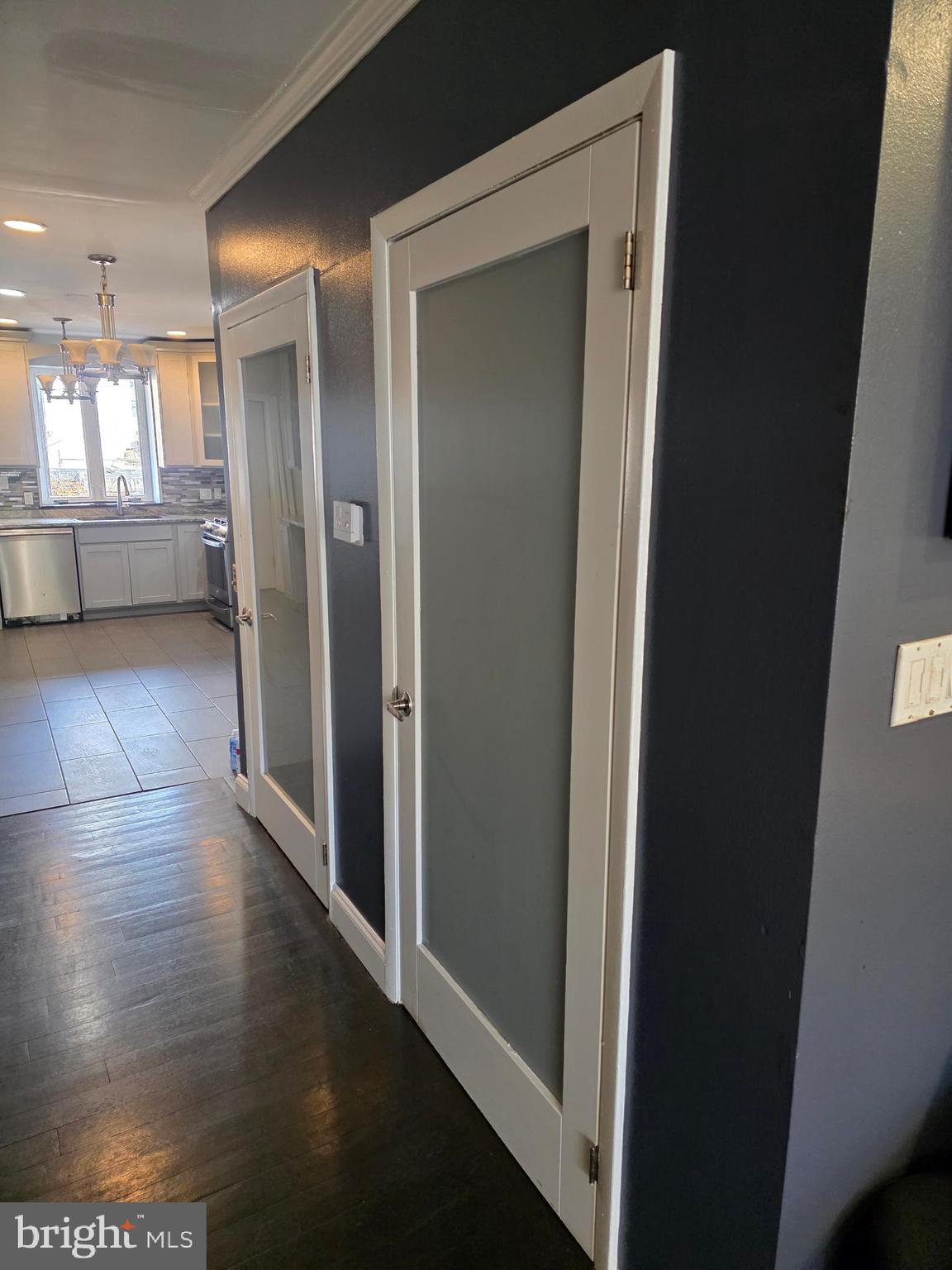 WASHINGTON VILLAGE - Residential