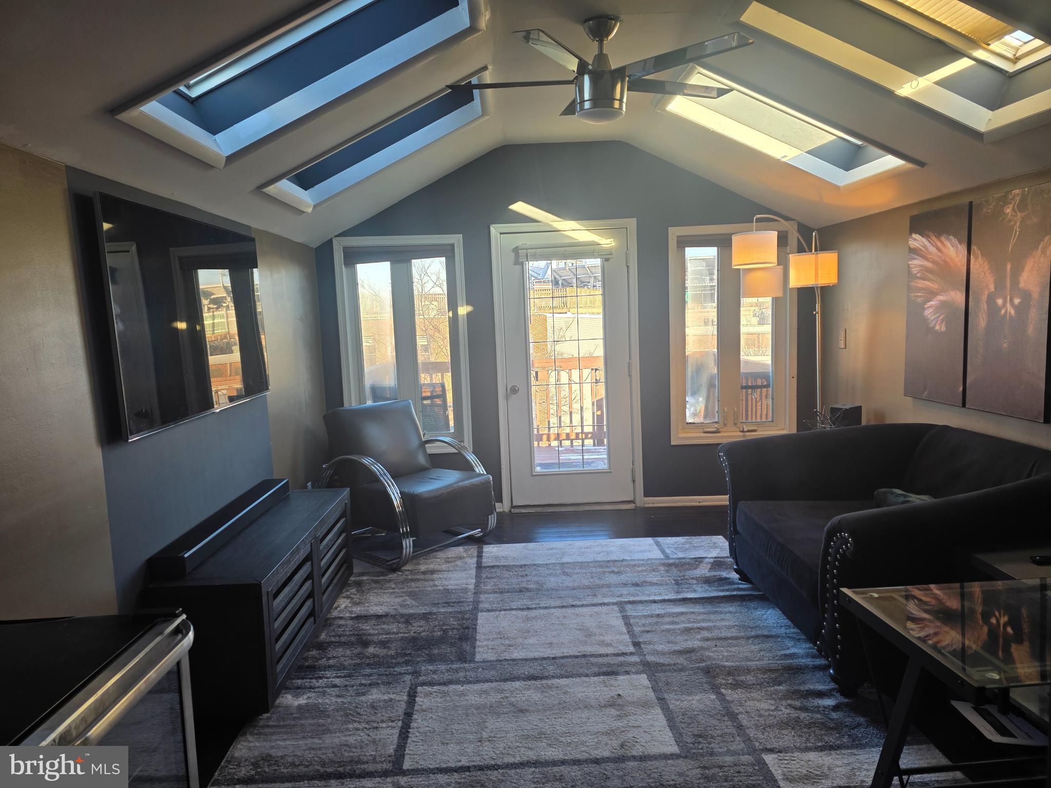 WASHINGTON VILLAGE - Residential