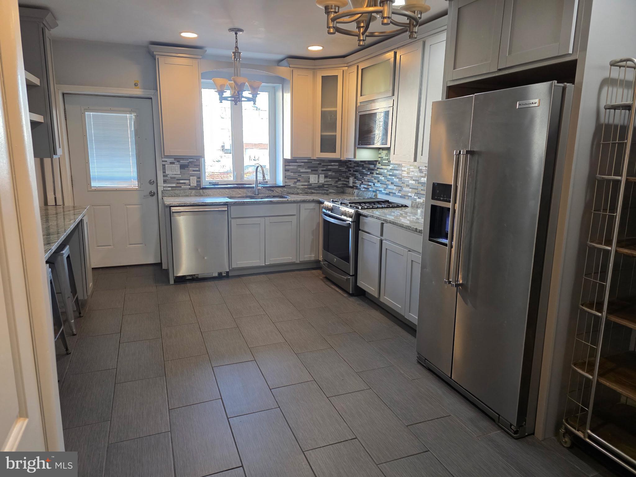 WASHINGTON VILLAGE - Residential