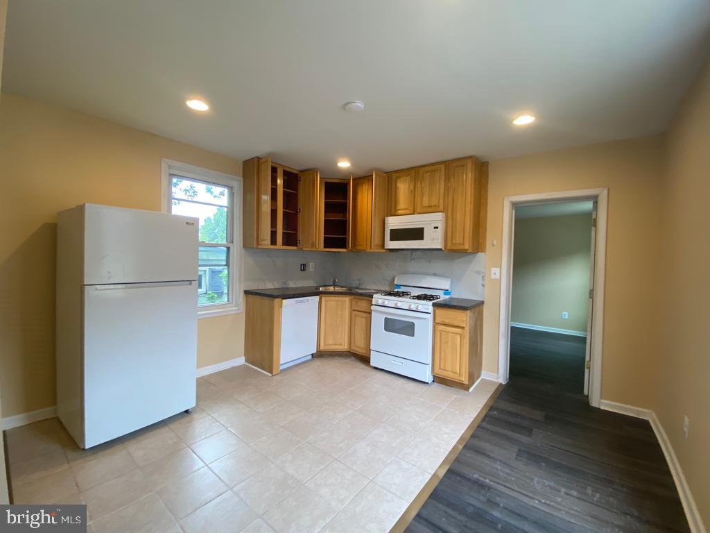 MORELL PARK - Residential Lease