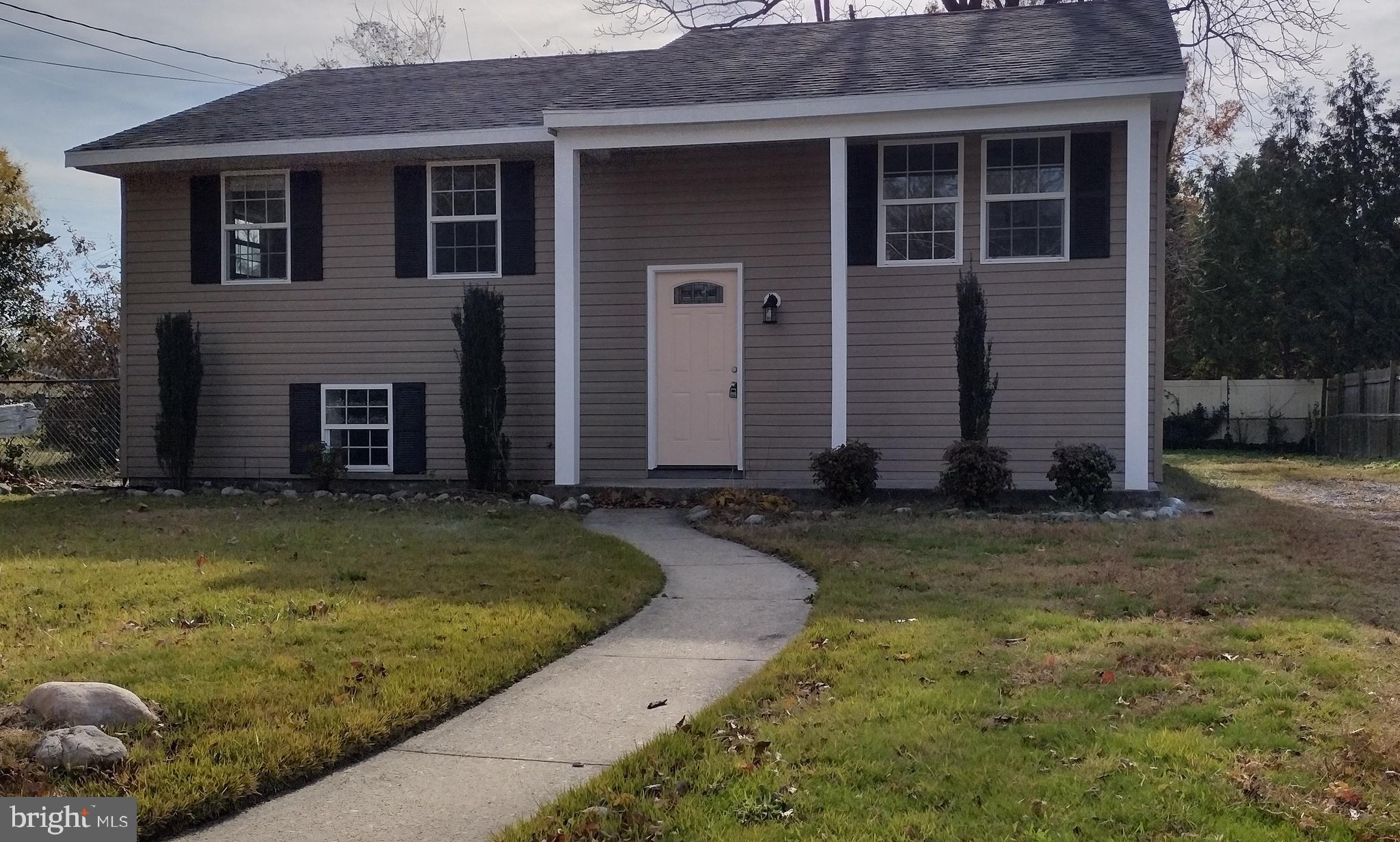 412 E LINCOLN AVENUE