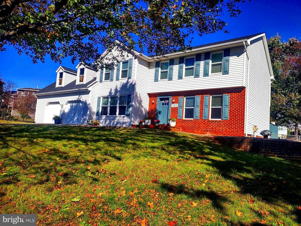 Photo of 645 W First St, BOILING SPRINGS, PA 17007 (MLS # PACB2047874)