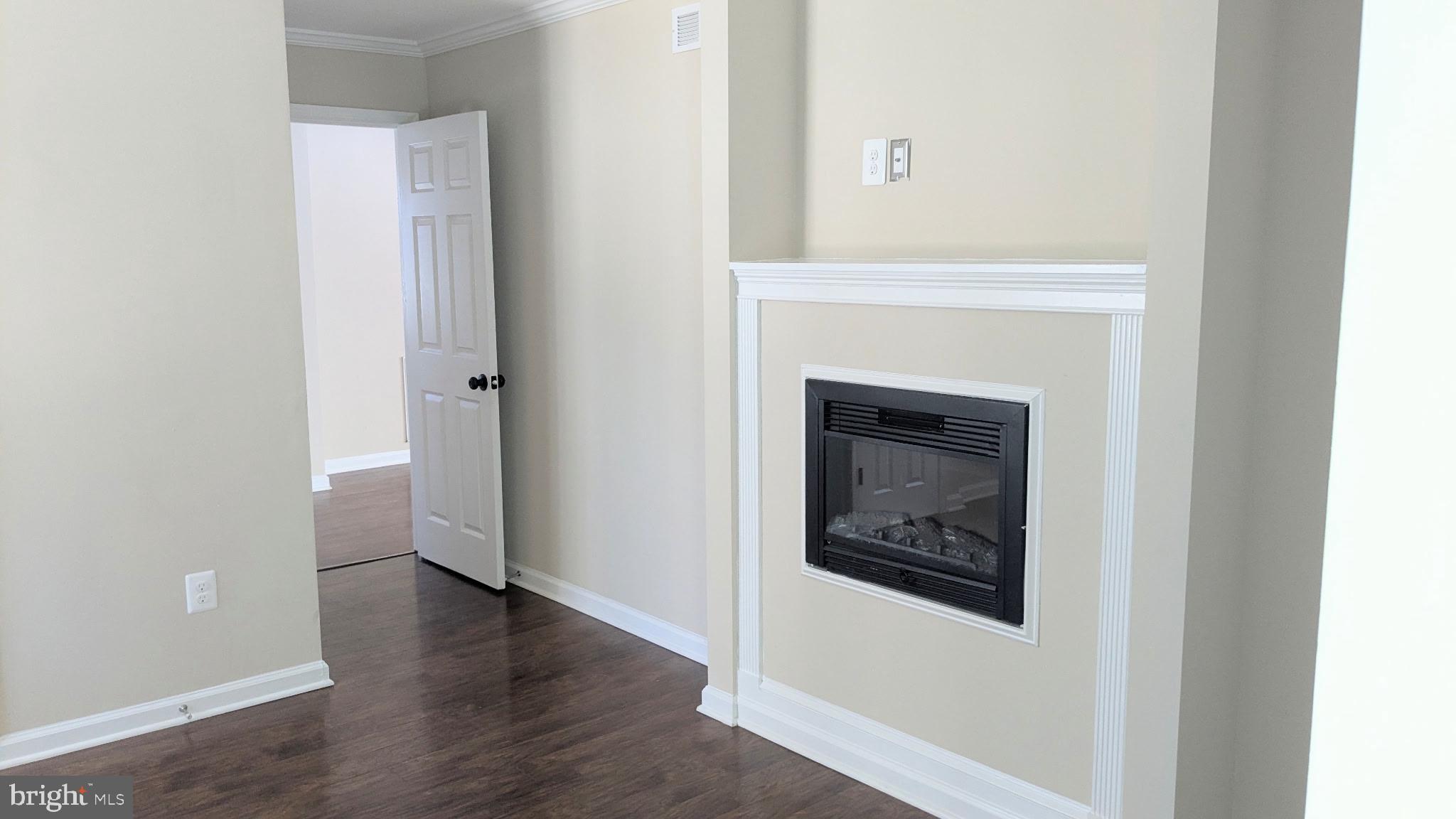 GOLDEN BEACH - Residential