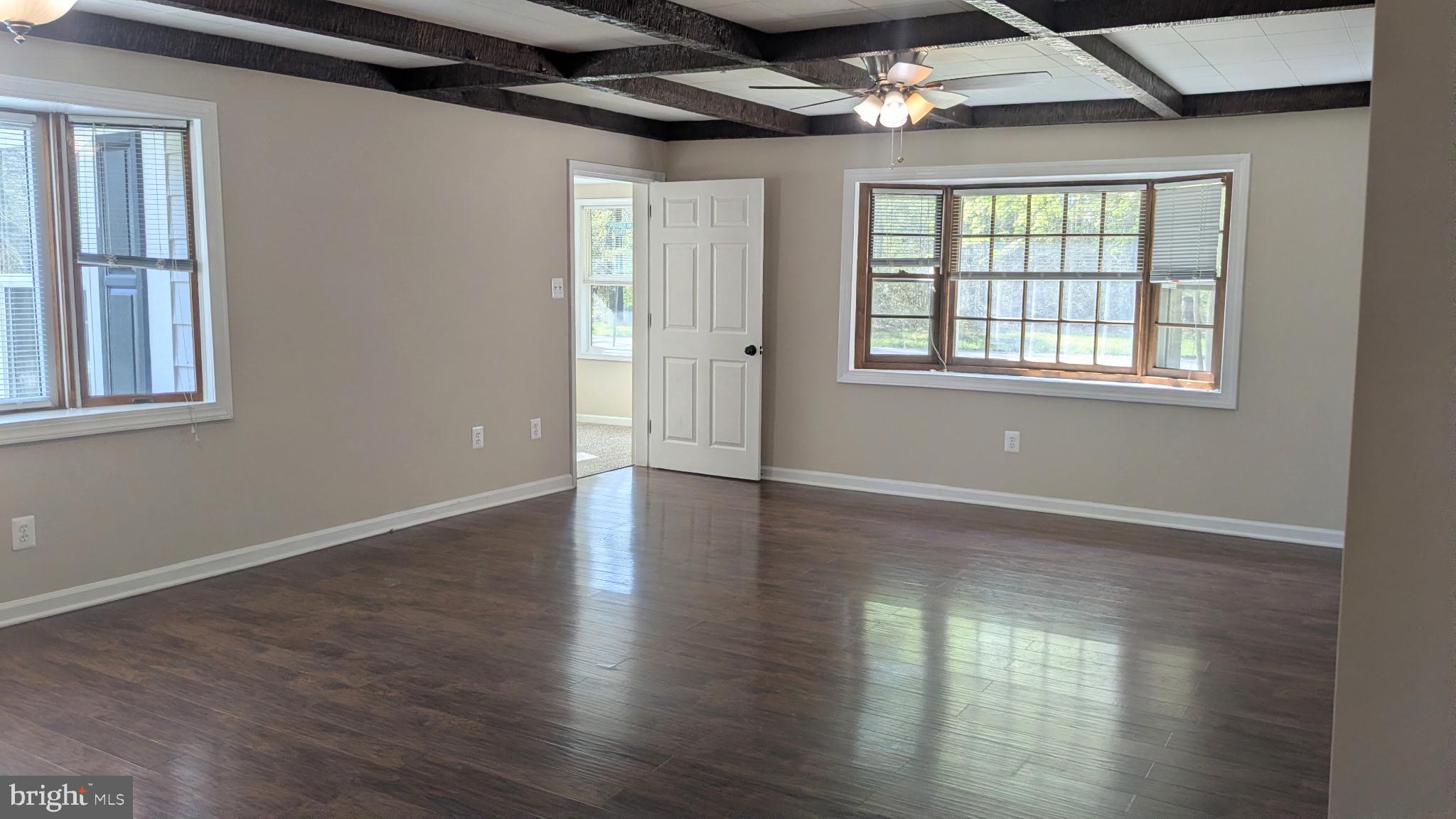 GOLDEN BEACH - Residential