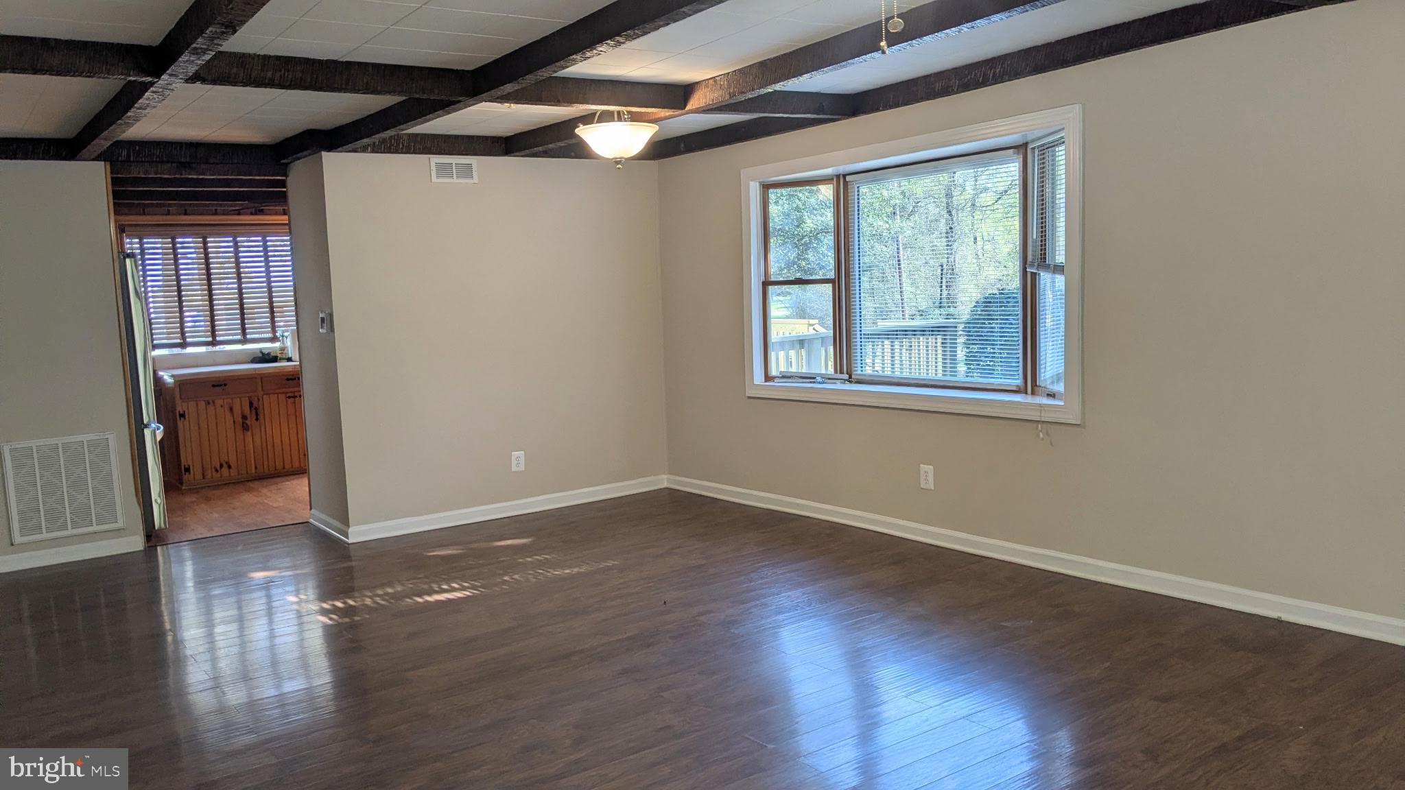 GOLDEN BEACH - Residential