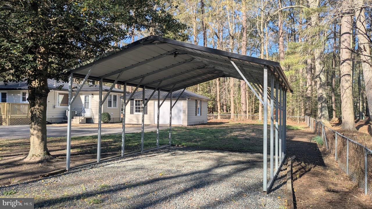 GOLDEN BEACH - Residential