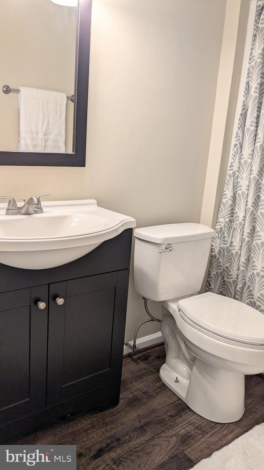 GOLDEN BEACH - Residential