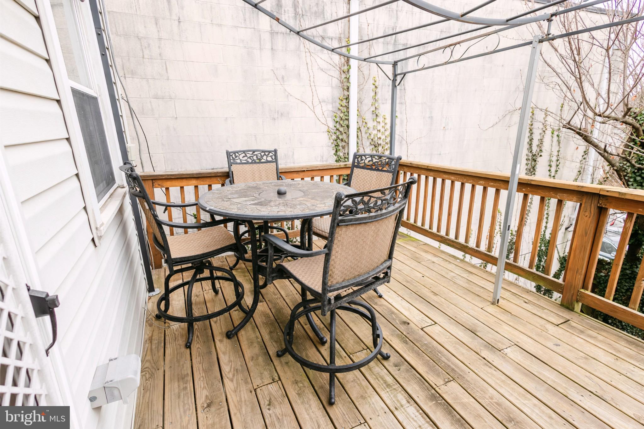 WYMAN PARK HAMPDEN - Residential