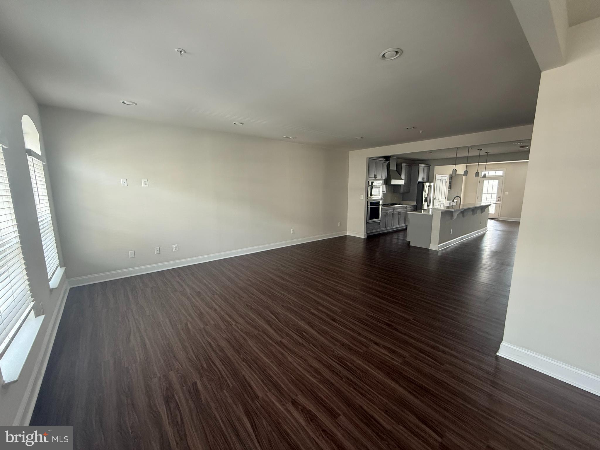 OXFORD SQUARE - Residential Lease