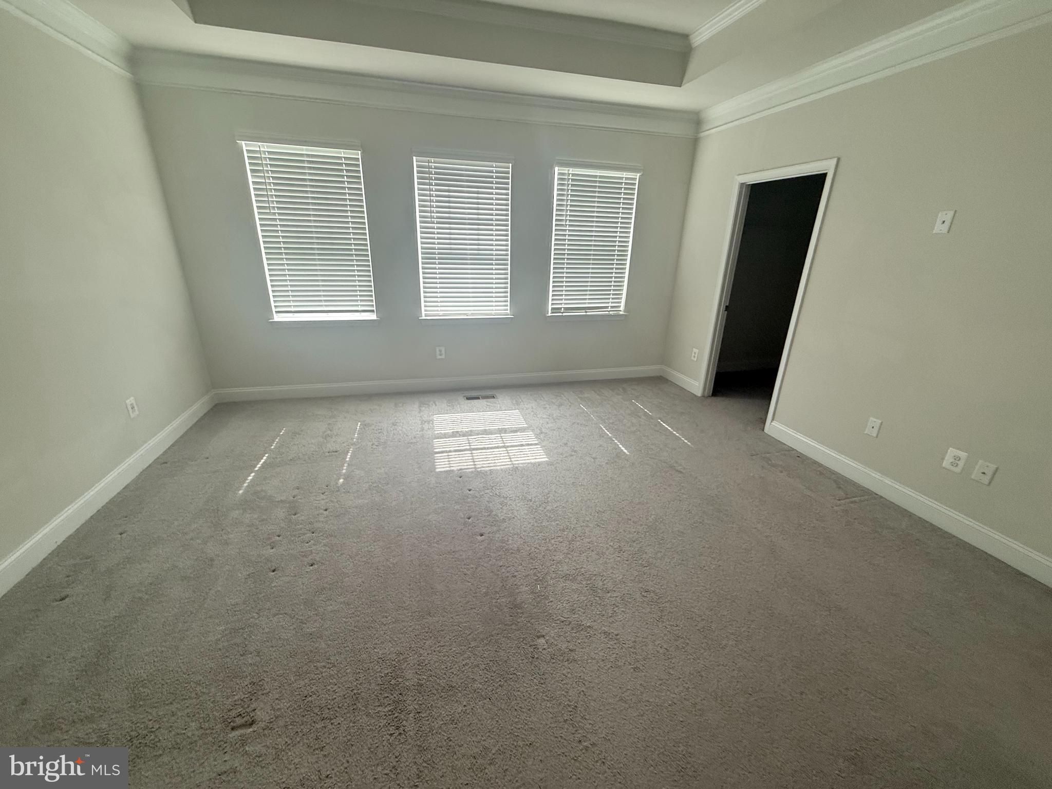 OXFORD SQUARE - Residential Lease