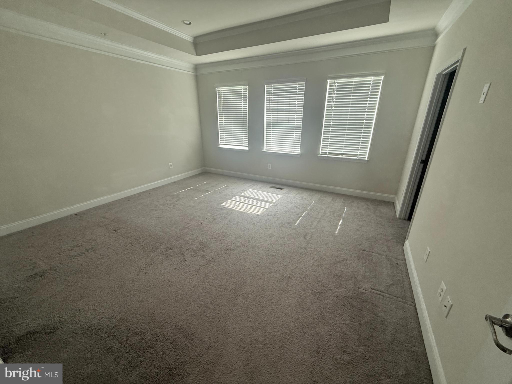 OXFORD SQUARE - Residential Lease