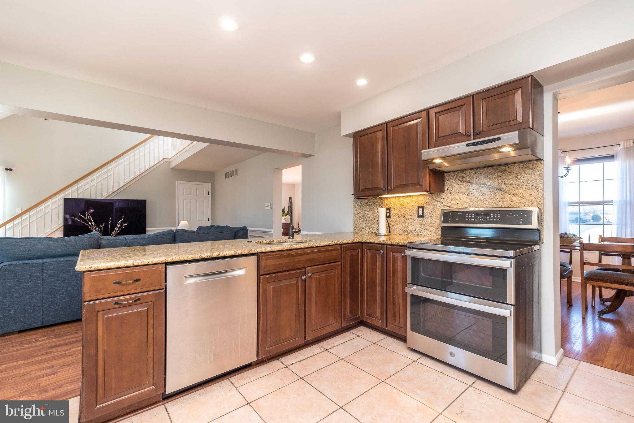 COUNTRY GREENE - Residential