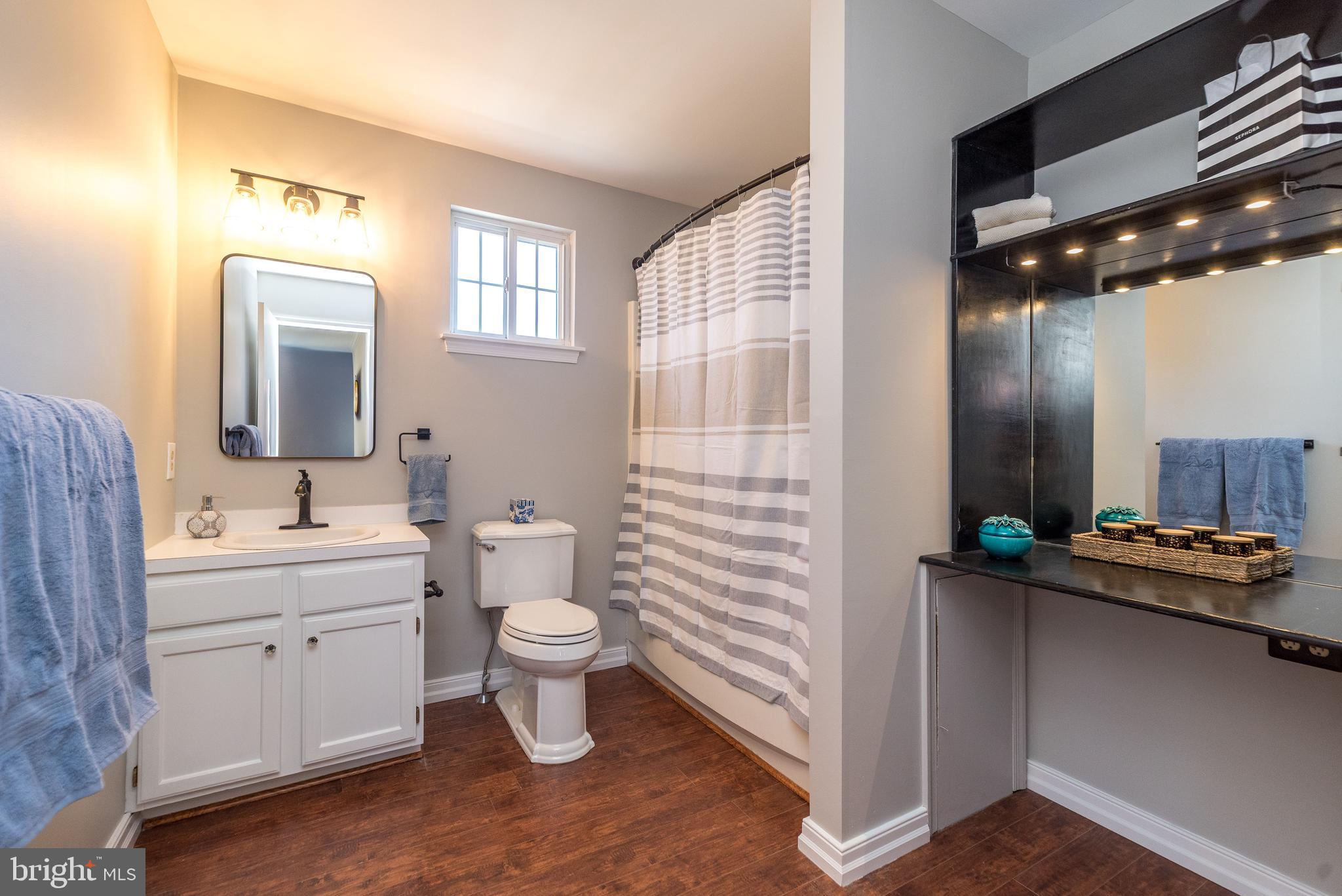 COUNTRY GREENE - Residential