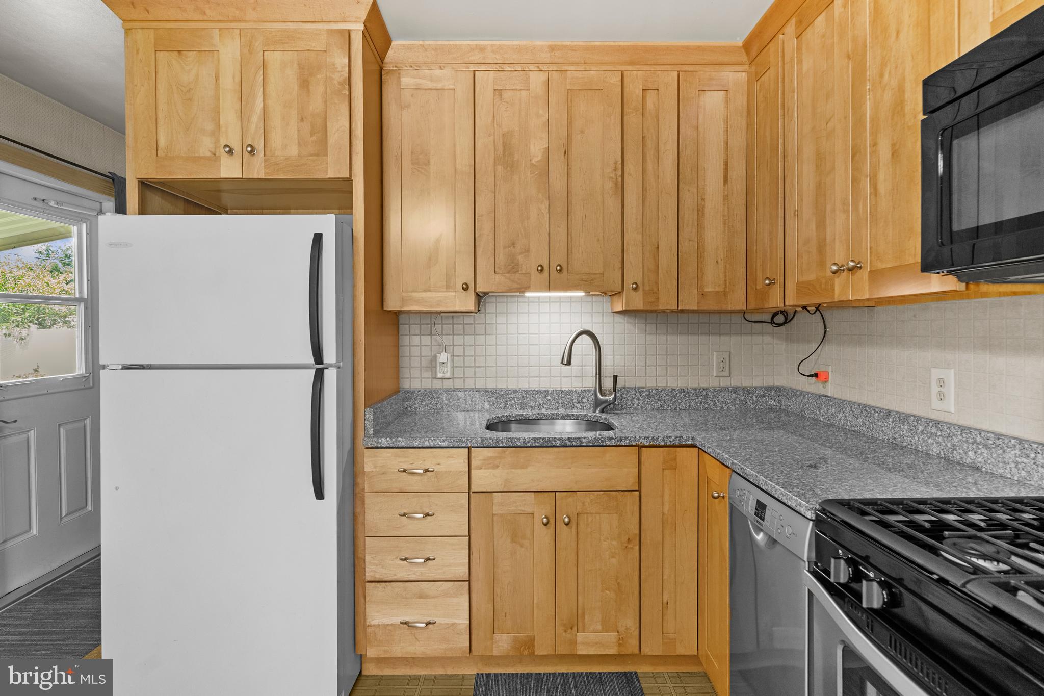 SUBURBIA - Residential