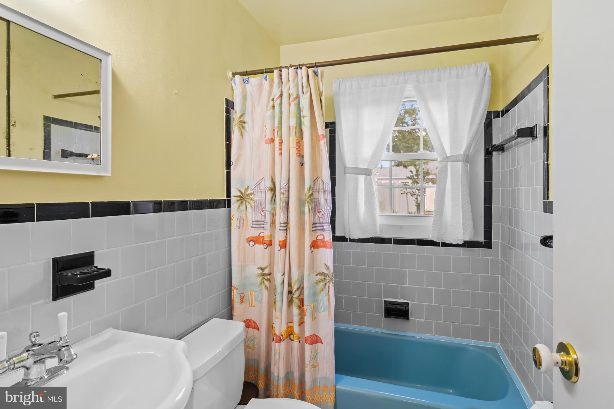 SUBURBIA - Residential