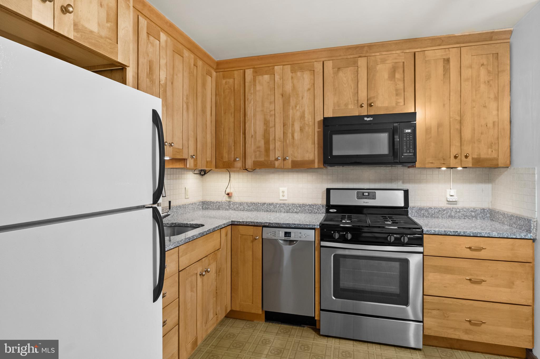 SUBURBIA - Residential