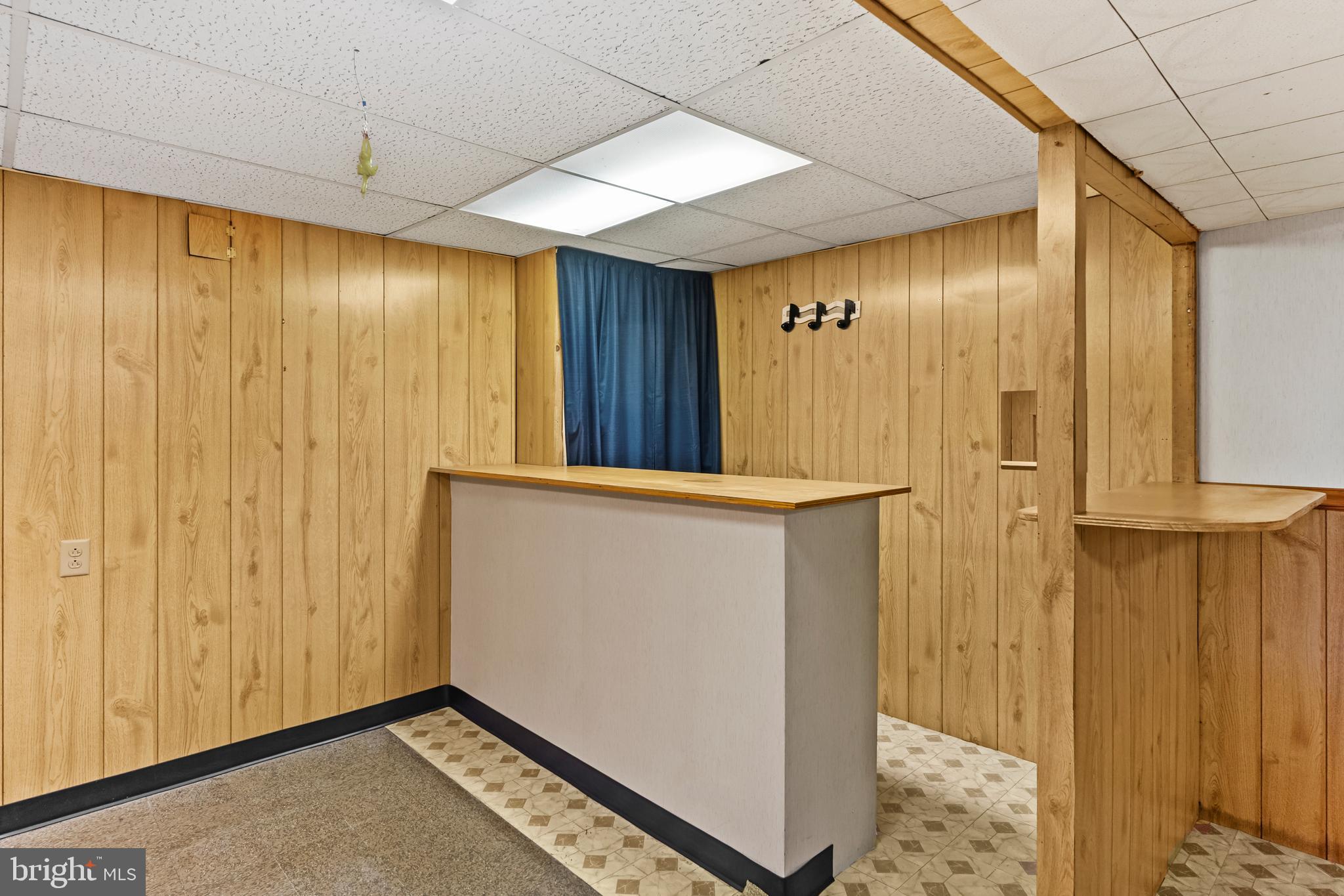 SUBURBIA - Residential