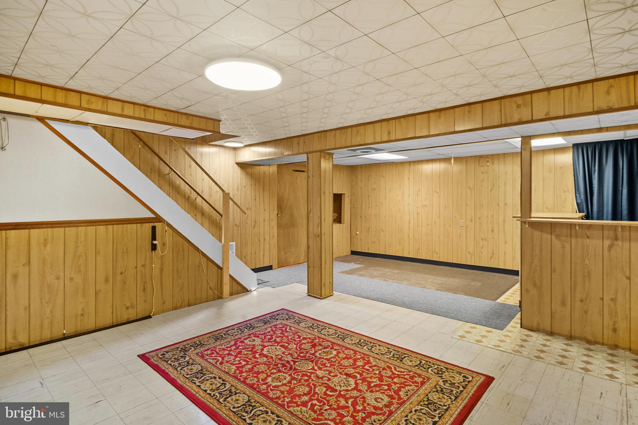 SUBURBIA - Residential