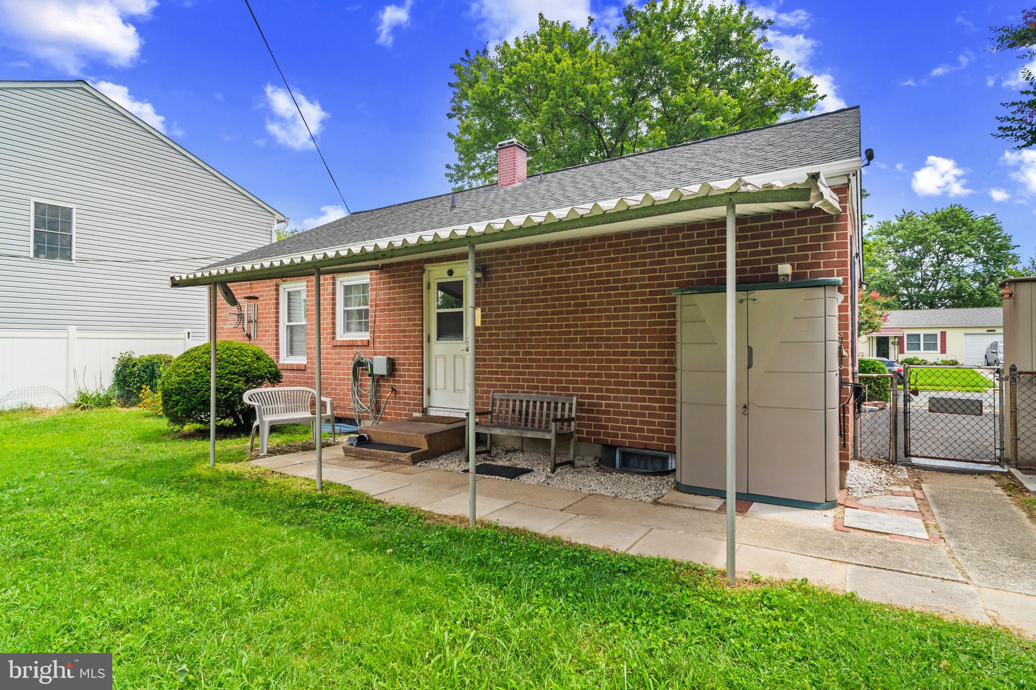 SUBURBIA - Residential