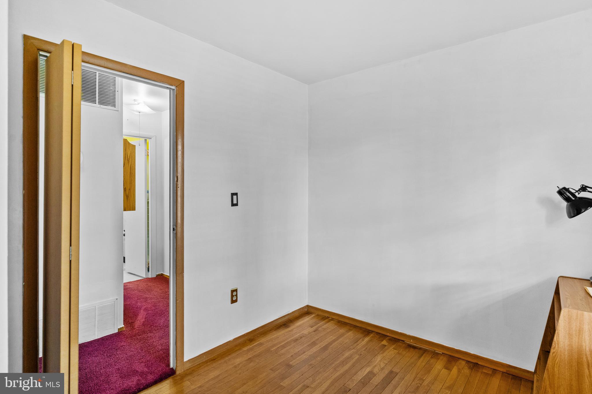 SUBURBIA - Residential