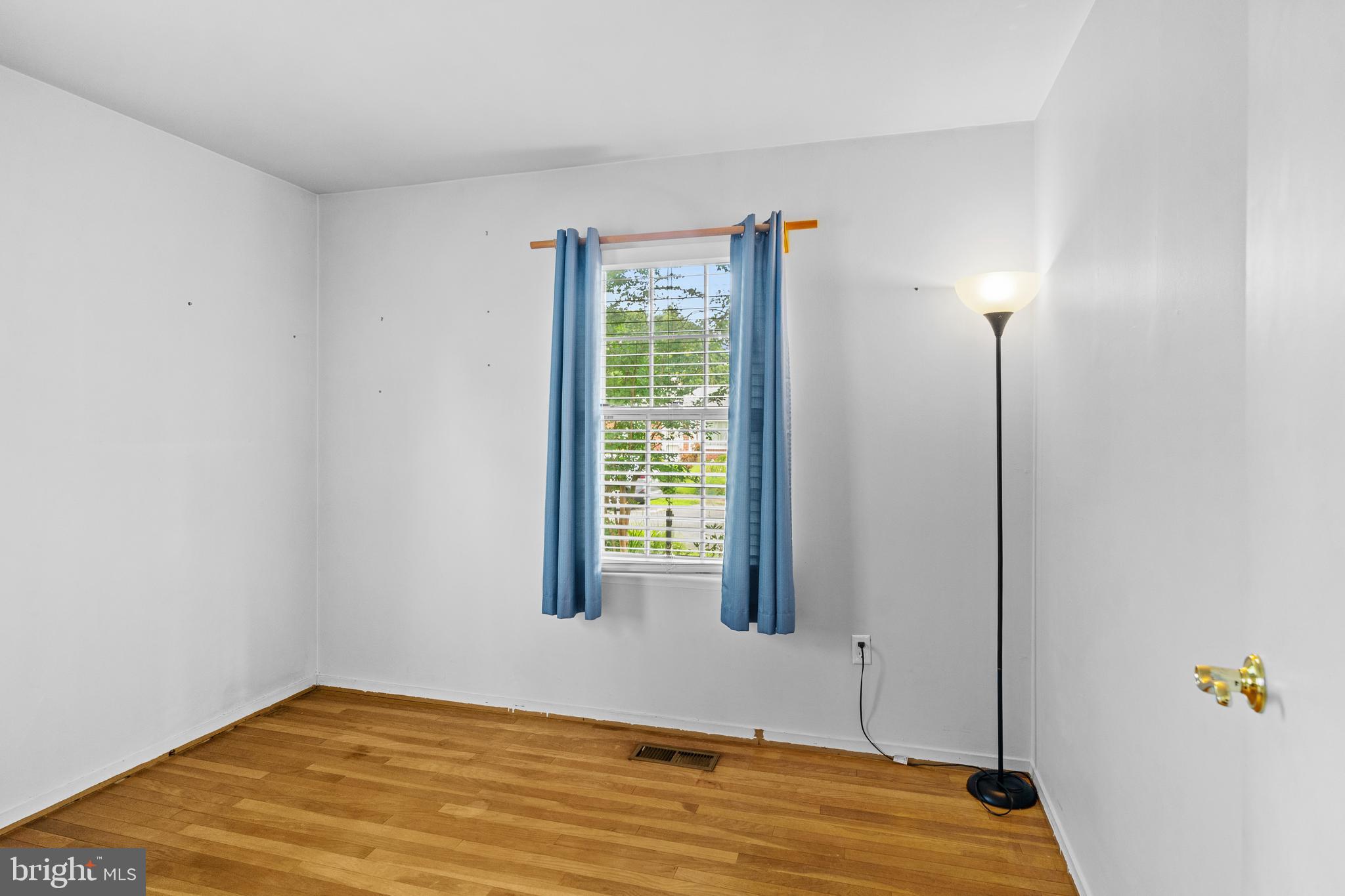 SUBURBIA - Residential