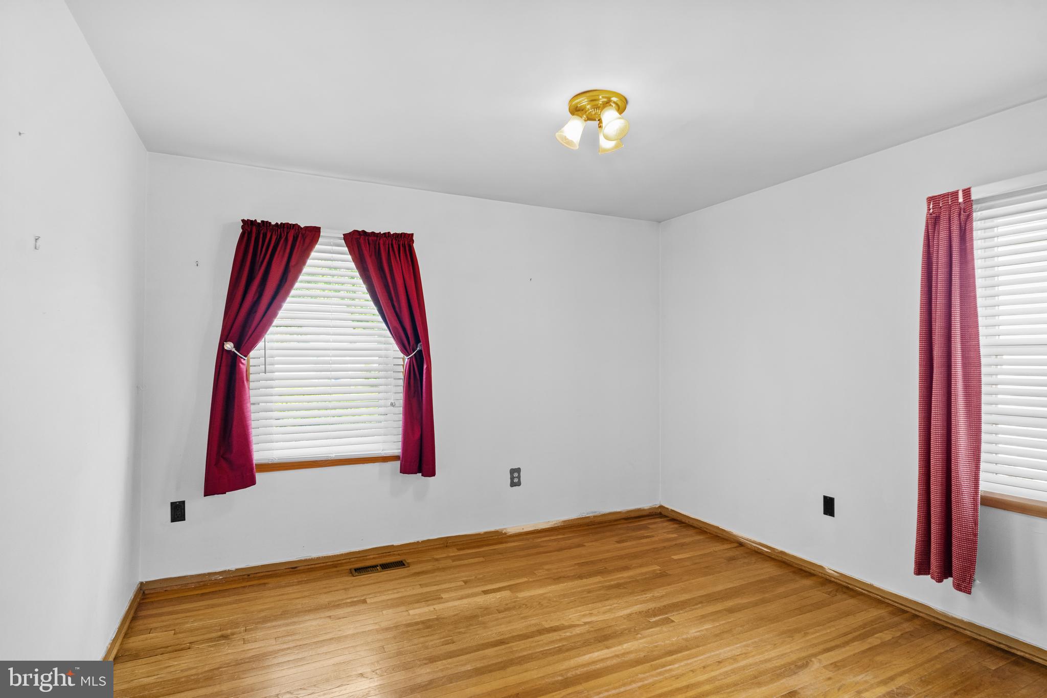 SUBURBIA - Residential