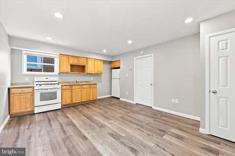 Condo For Rent - 327 Powhattan Avenue #B<br/> Delaware County, ESSINGTON, PA 19029