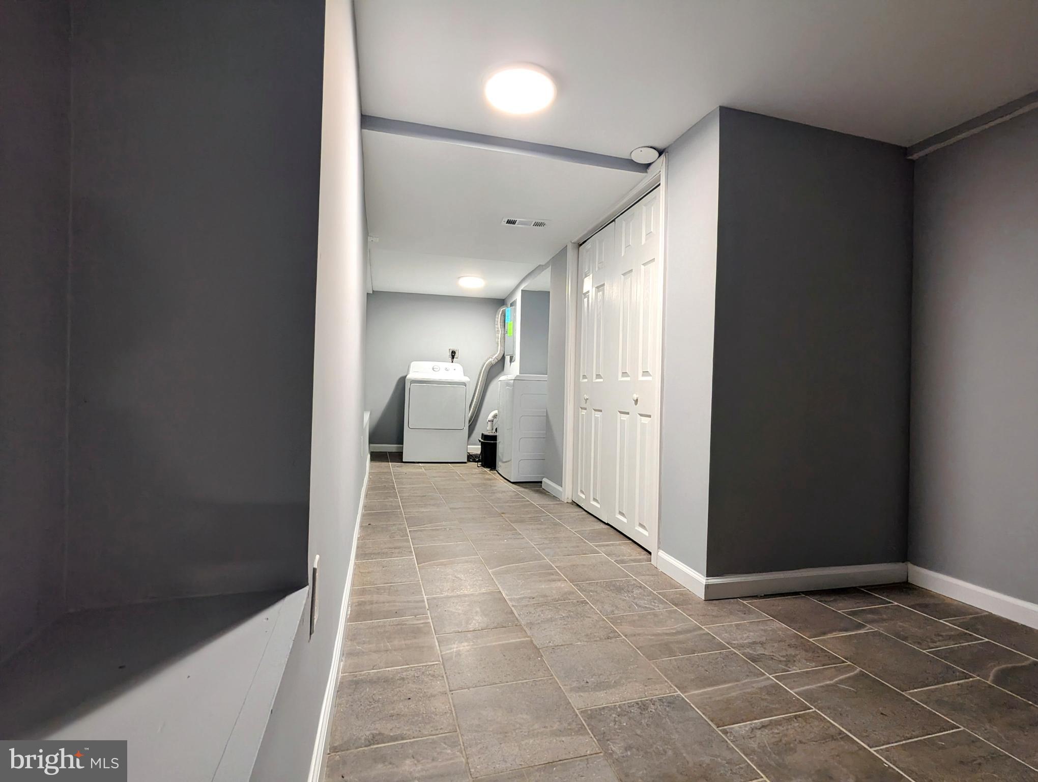 MIDTOWN EDMONDSON - Residential Lease