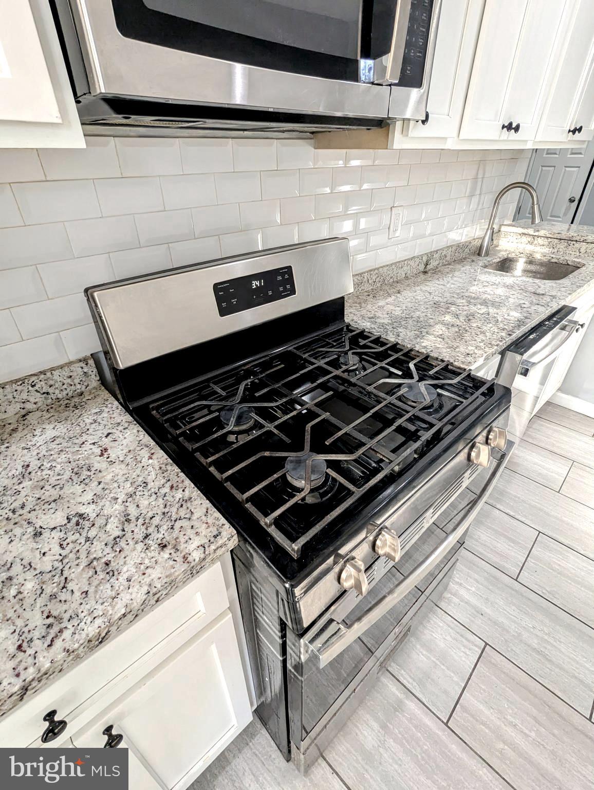 MIDTOWN EDMONDSON - Residential Lease