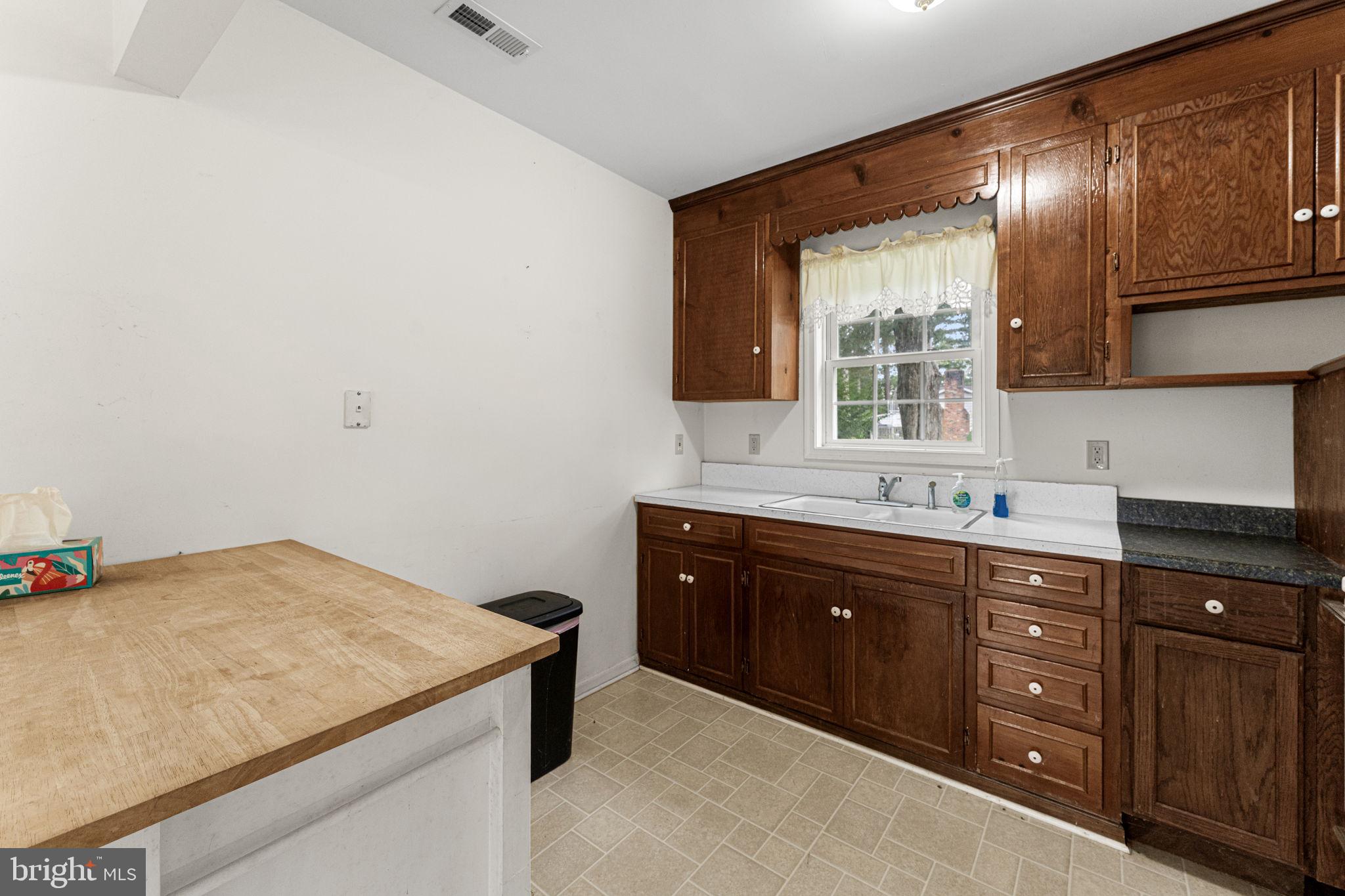 OLDHAMS - Residential